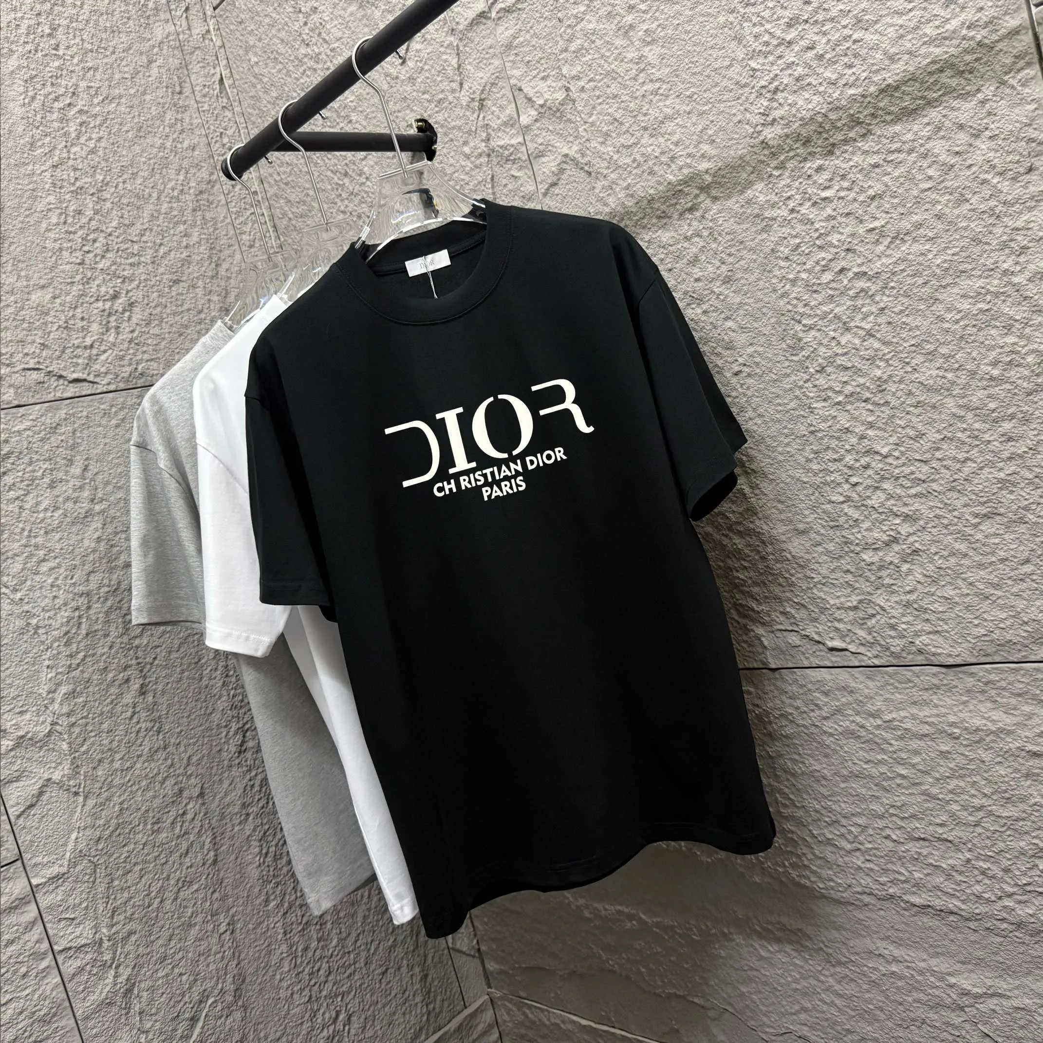 Dio 2025 New Arrival Classic T Same Style ：Black White Size： S （90-130 ） M （120-150 ） L （140-165 ） XL （160-180 ） XXL （180 ）