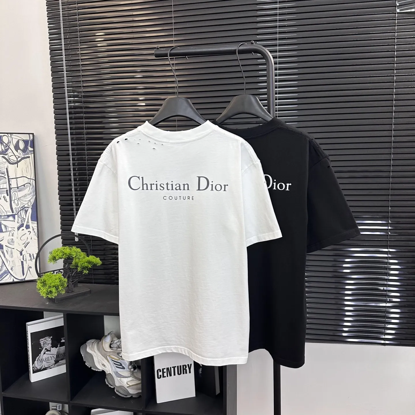 DIOR . ： （ ） 。 （Du Pont） ， ， ，Breathable 。 ： logo Series Size：XS S M L ：Black White