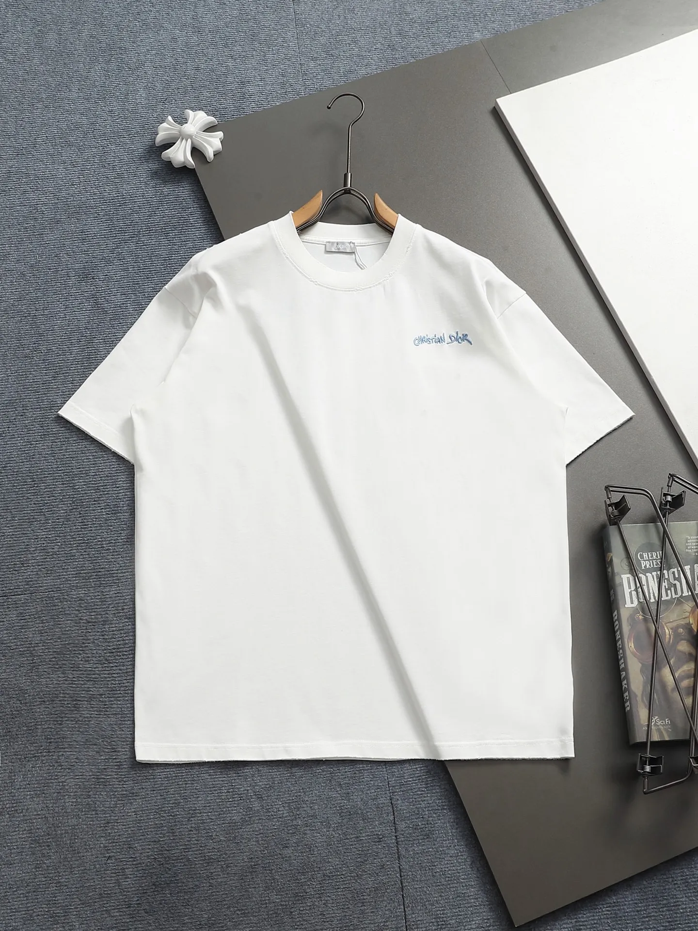 DIOR Logo ， Retro Same Style T Versatile : White Black Blue Size：S M L XL