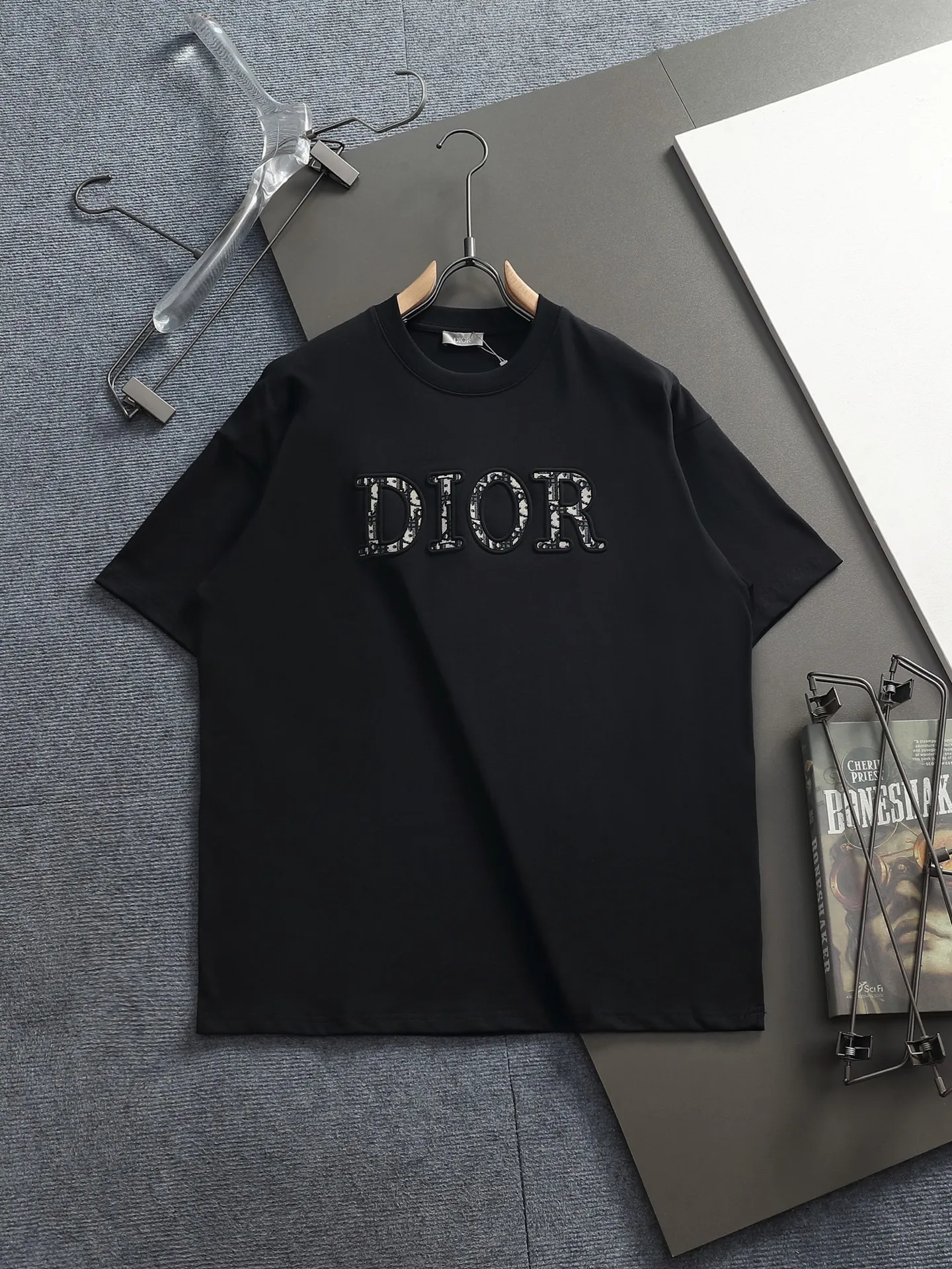 DIOR CD Logo ， Retro Same Style T Versatile : White Black Size：XS~L