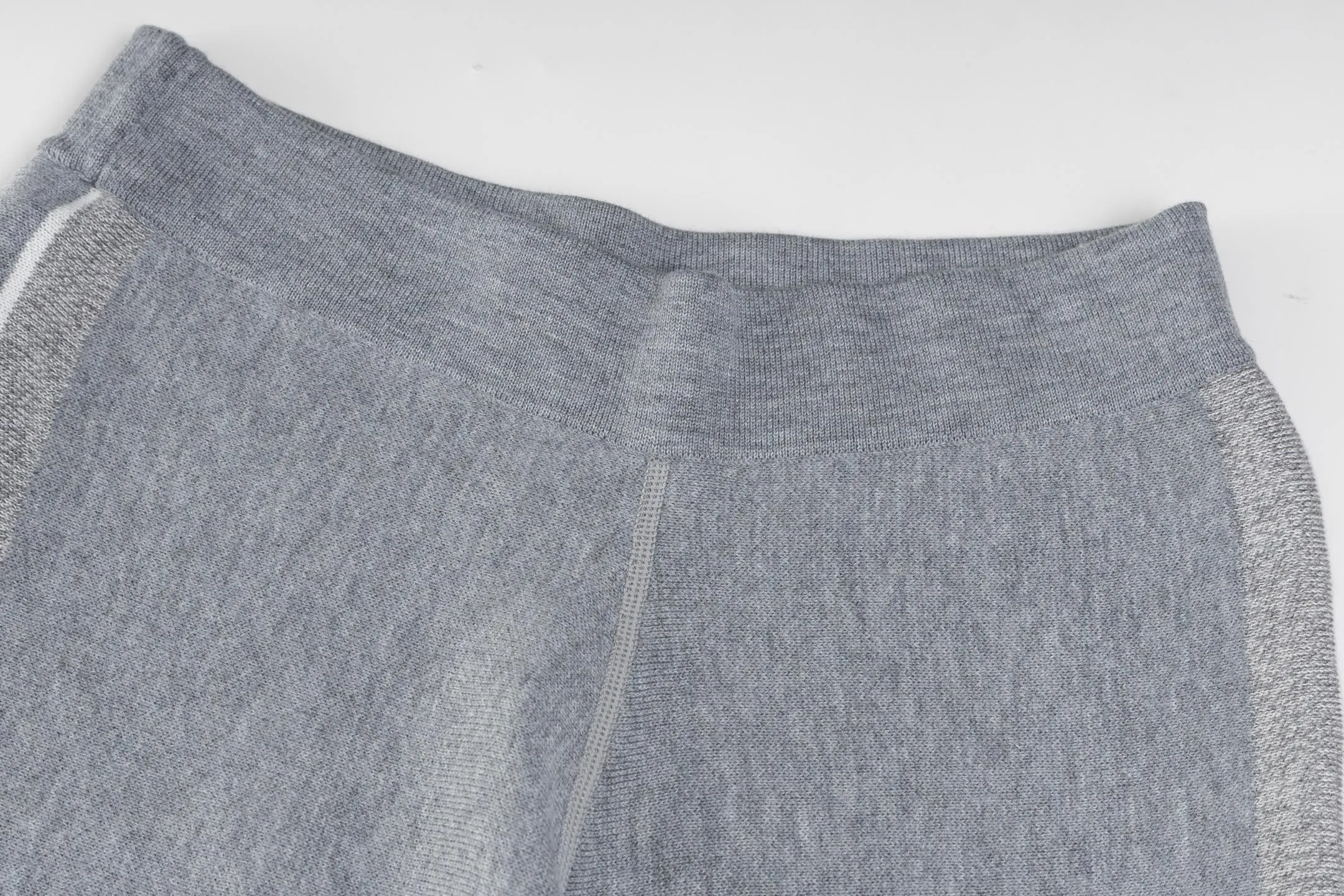 【 】 CD 25FW （Gray） ， 。 ， ， 。 ， 。Classic ， 。 ， 。 ， Breathable 。 ， Premium Quality， 。 Size:S/M/L