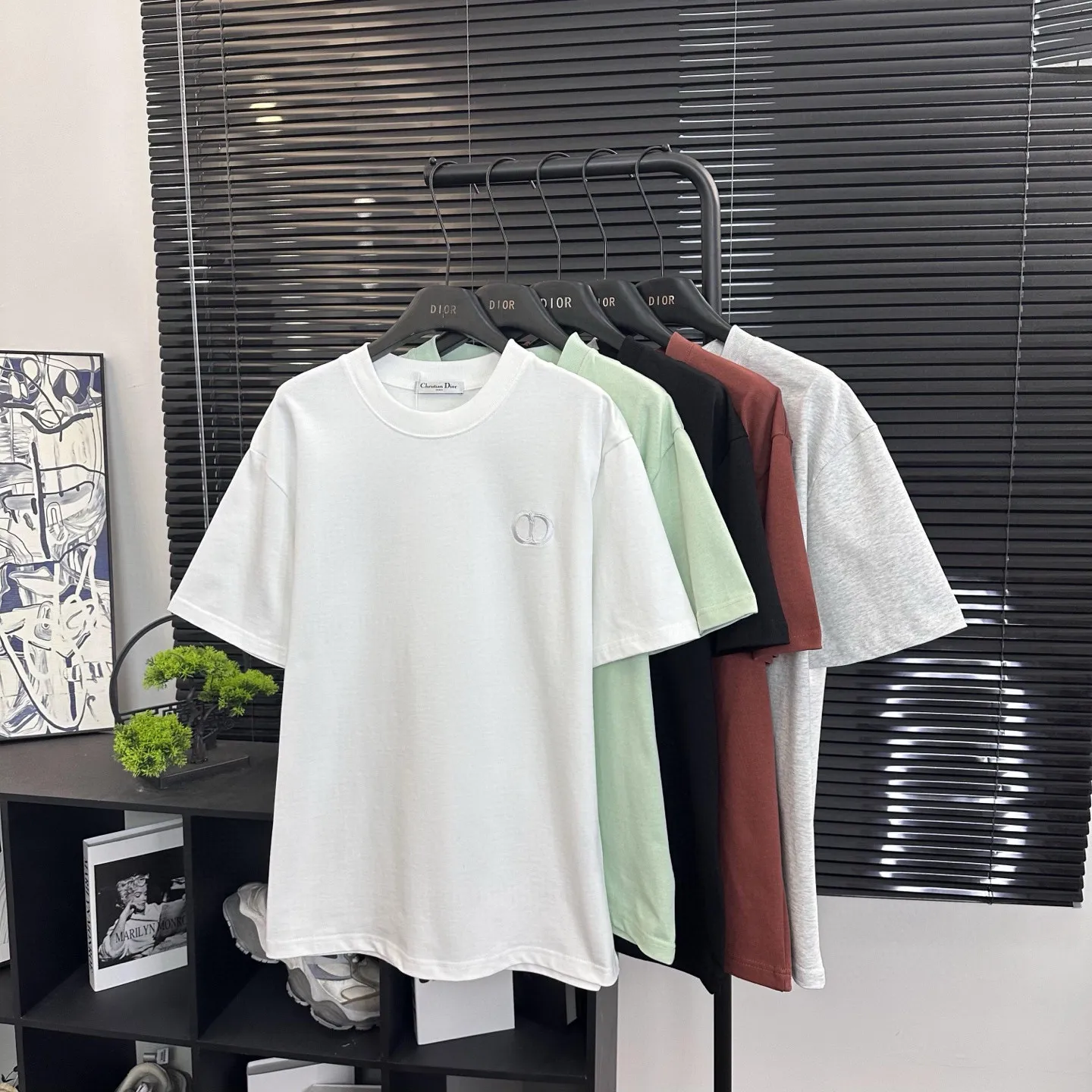 DIOR CD New Arrival （ ） . ： （ ） ， 、 Quality， 。 ： logo Series Size：XS S M L ：Black White Light Gray Green