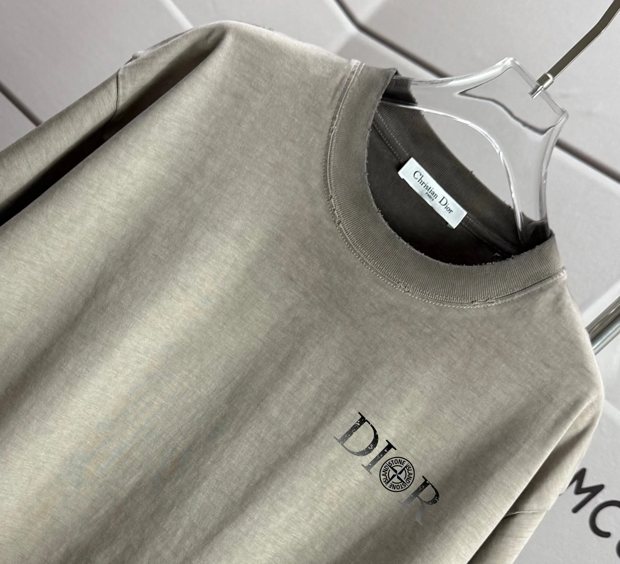 # 95 Dio *2025 New Arrival tee Same Style :Black White Size :S M L XL XXL Size： S （90-130 ） M （120-150 ） L （140-165 ） XL （160-180 ） XXL （180 ）