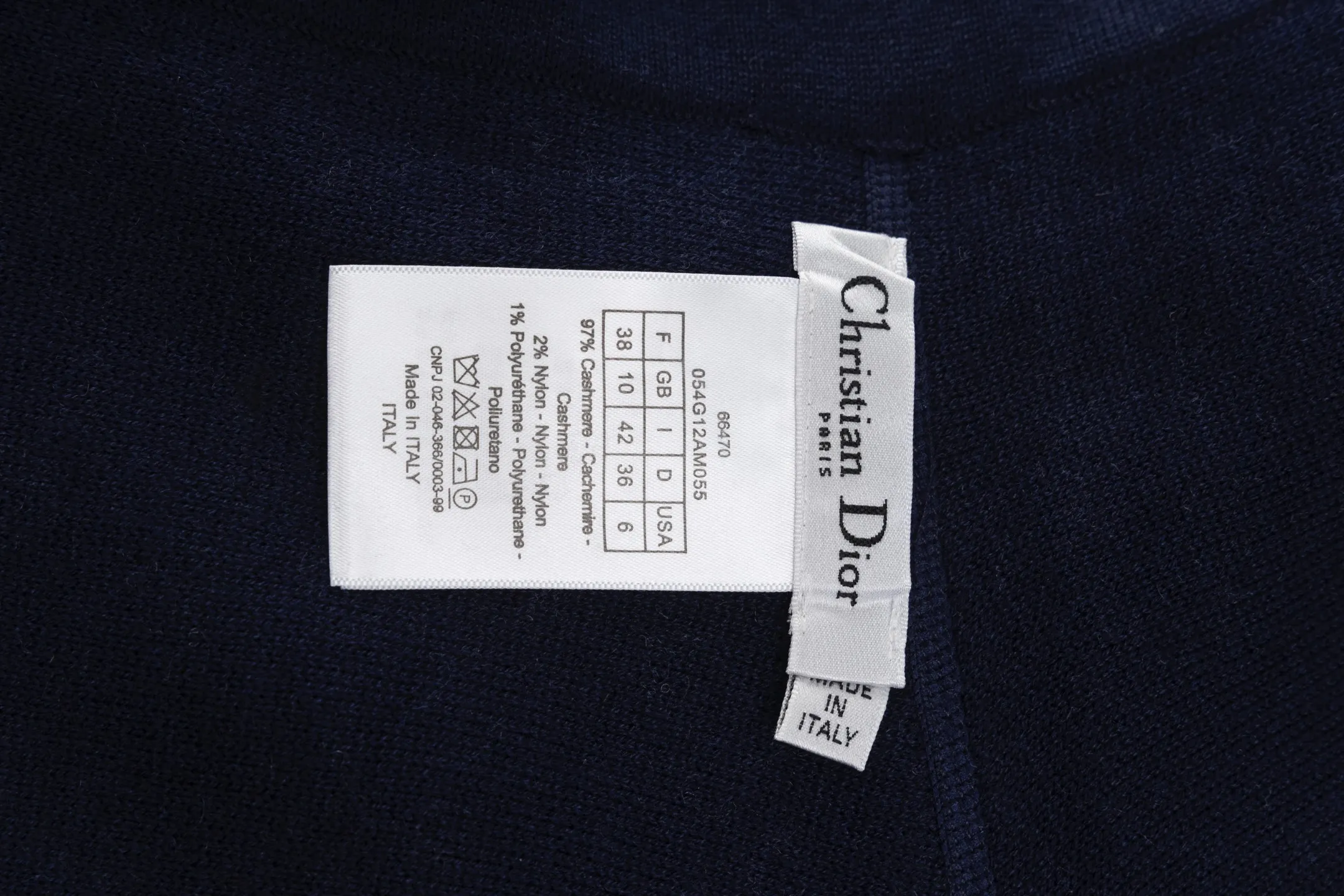 【 】 CD 25FW （Navy Blue ） ， 。 ， ， 。 ， 。Classic ， 。 ， 。 ， Breathable 。 ， Premium Quality， 。 Size:S/M/L