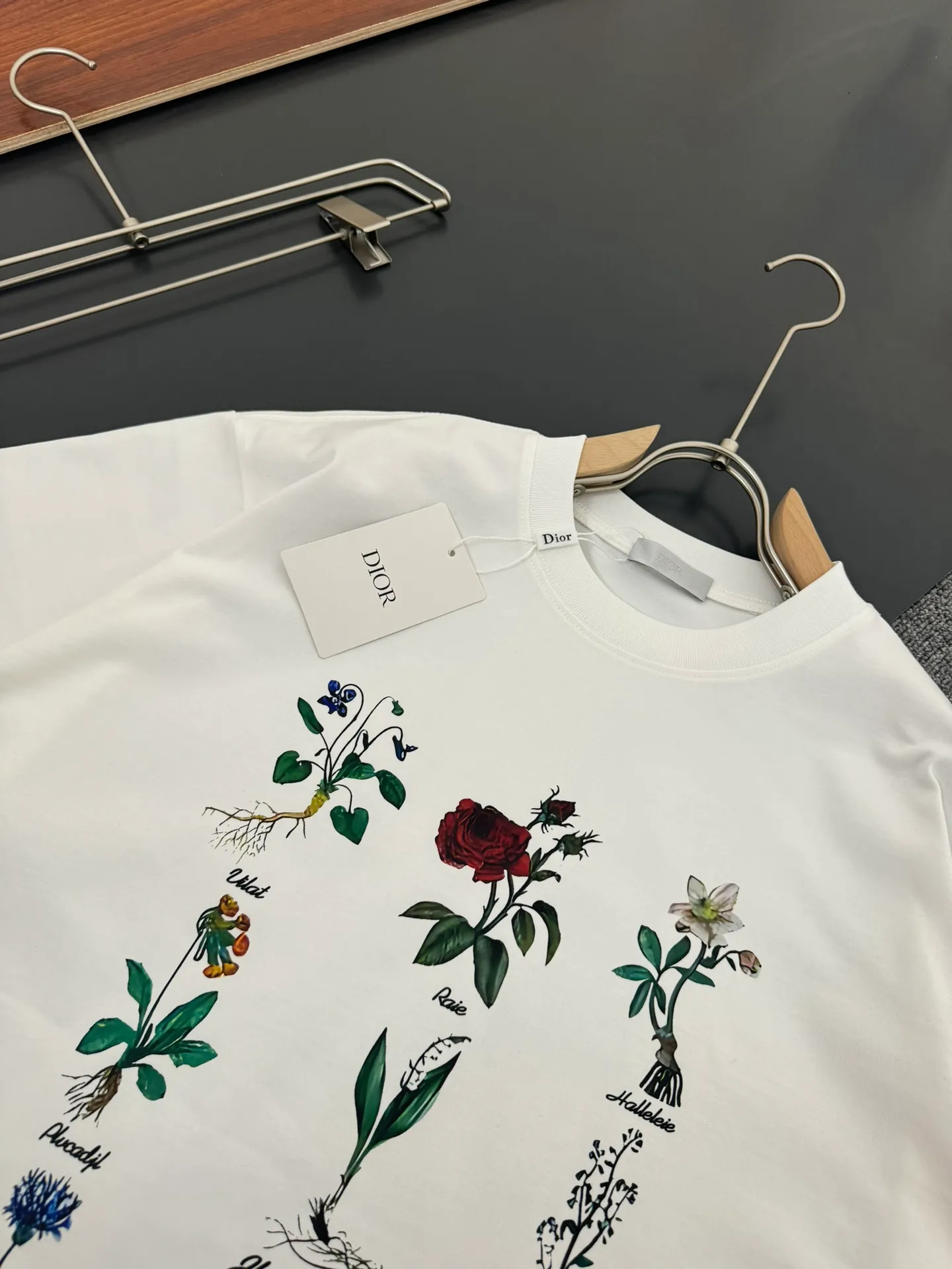 DIOR* g t Breathable logo New Arrival t ， ， Versatile ：Black White Sizes：S M L XL XXL