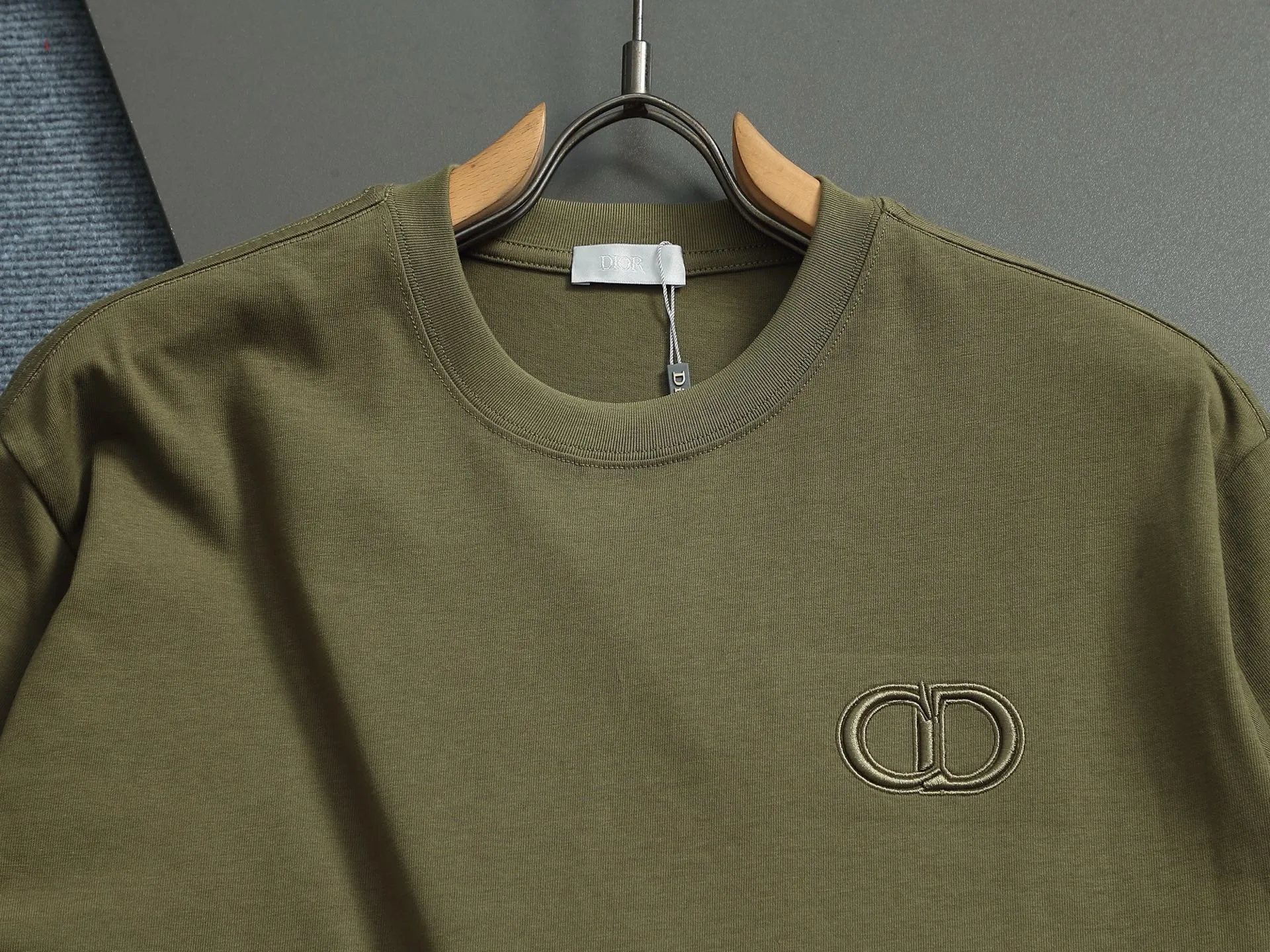 DIOR CD Logo 🪡 ， Retro Same Style Versatile : Black White Size：S M L XL
