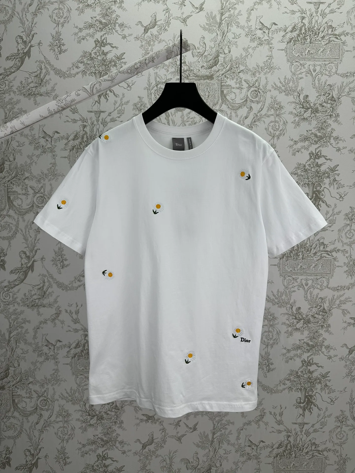 25ss New Arrival T White T Series ， Dior 。 White ， 。 ， 。 Sizes：S.M.L.XL.
