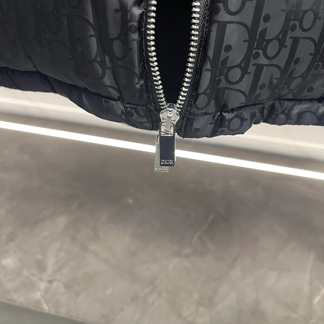 。💎 💎 Dior CD 2023 Black ， ， ， - - - ， ， TPU ， ， ， Wear-Resistant， 。 ， （ ）， 。 15 ， ， ， ， ， ， TR ， ， ， ， 10 ， ， FK， ， ， ， ， ， ， 。95% ， ， 。 ， 。 ：Black、Navy Blue 、Gray、White Size：44、46、48、50、52