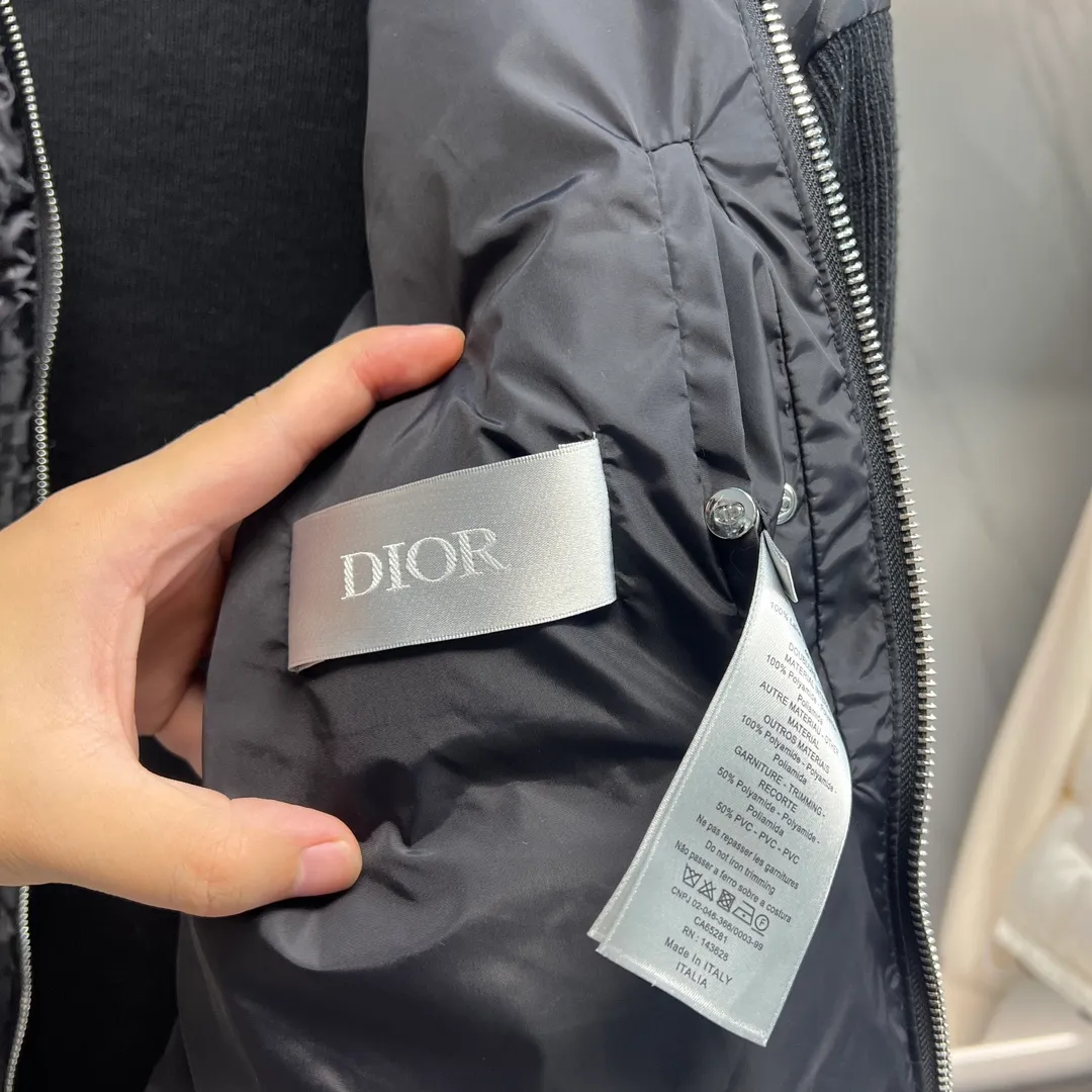 。💎 💎 Dior CD 2023 Black ， ， ， - - - ， ， TPU ， ， ， Wear-Resistant， 。 ， （ ）， 。 15 ， ， ， ， ， ， TR ， ， ， ， 10 ， ， FK， ， ， ， ， ， ， 。95% ， ， 。 ， 。 ：Black、Navy Blue 、Gray、White Size：44、46、48、50、52