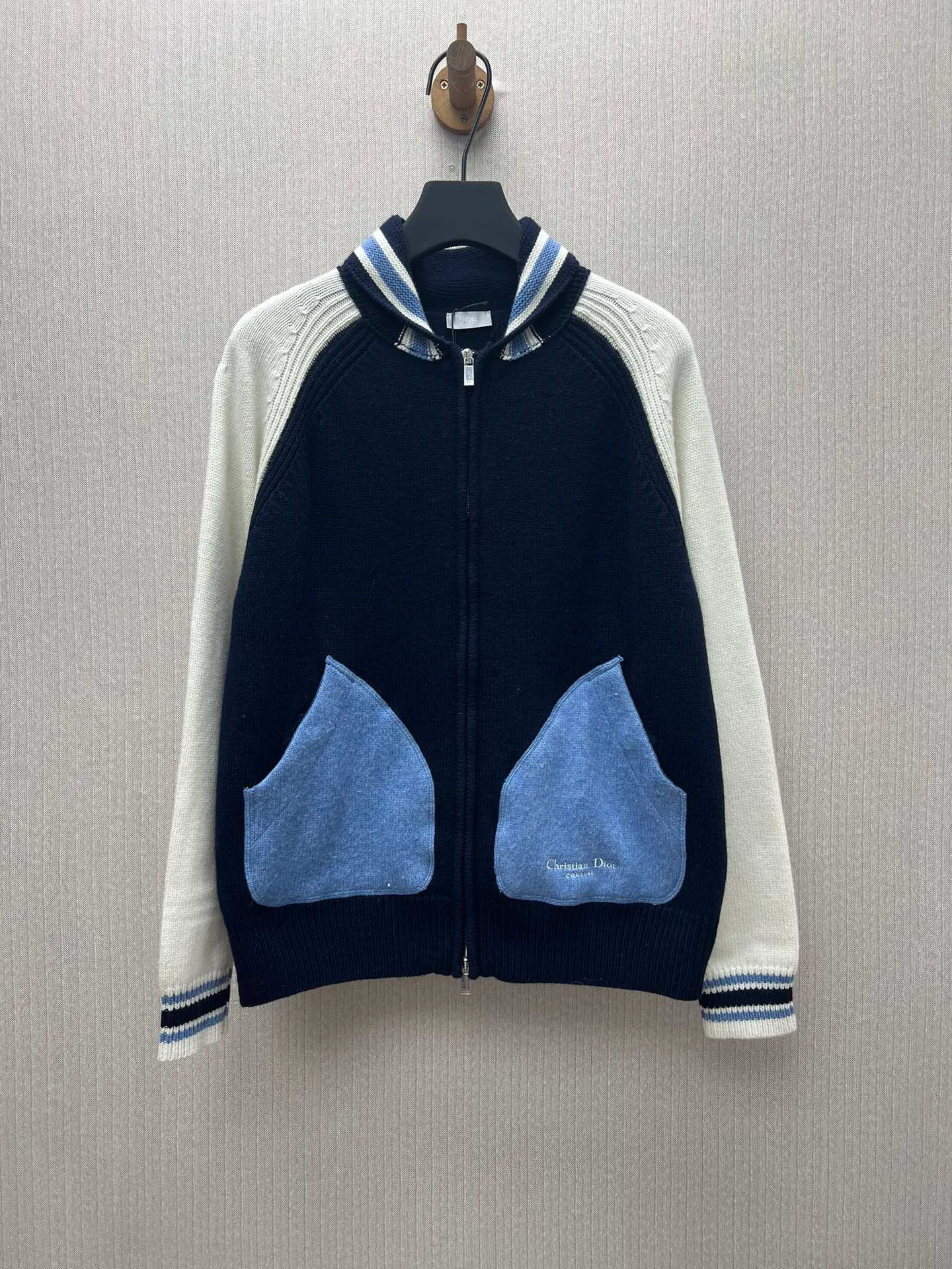 25ss New Arrival Christian Dior Couture Series ， 。 Blue Beige ， ， 。 Christian Dior Couture ， ， Dior 。 Series ， 。 Sizes：S.M.L.XL.