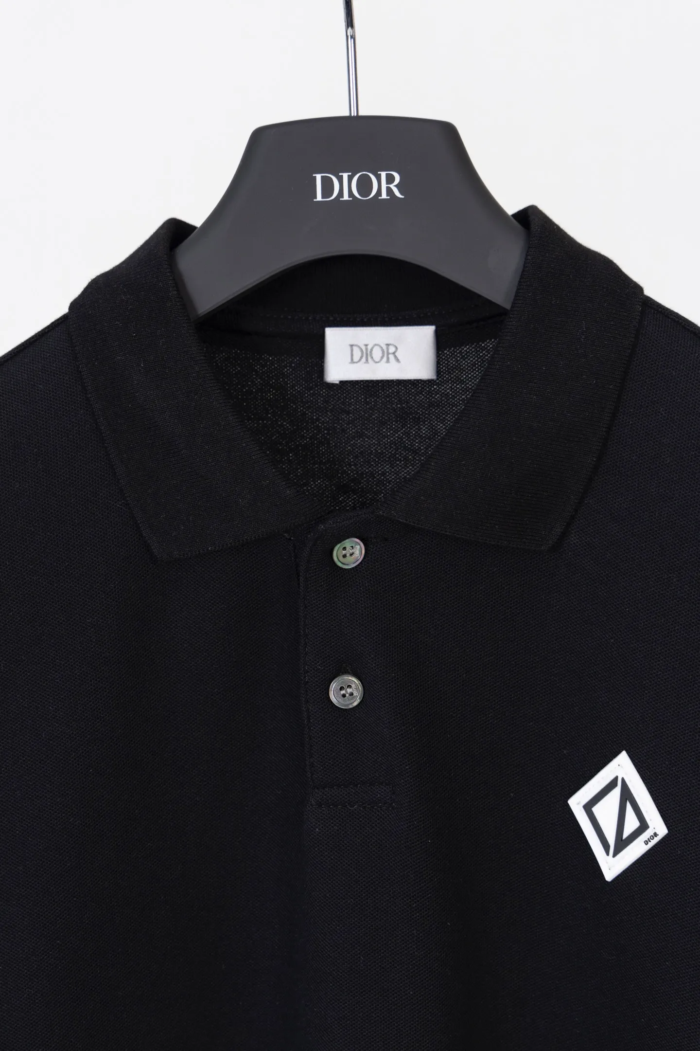 【 . Quality】 DIOR Diamond POLO Black Dior Diamond 1: “Dior ” 2: 1:1 1:1 ( ) ：8847# ：White Black Size：XS S M L