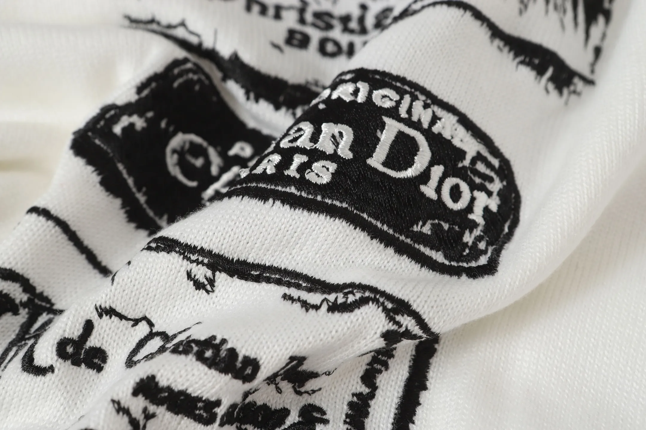 CD Archives Labels ， 。 White ， 、 。 ， 。 Dior Archives Labels ， 、 。 Size:S M L