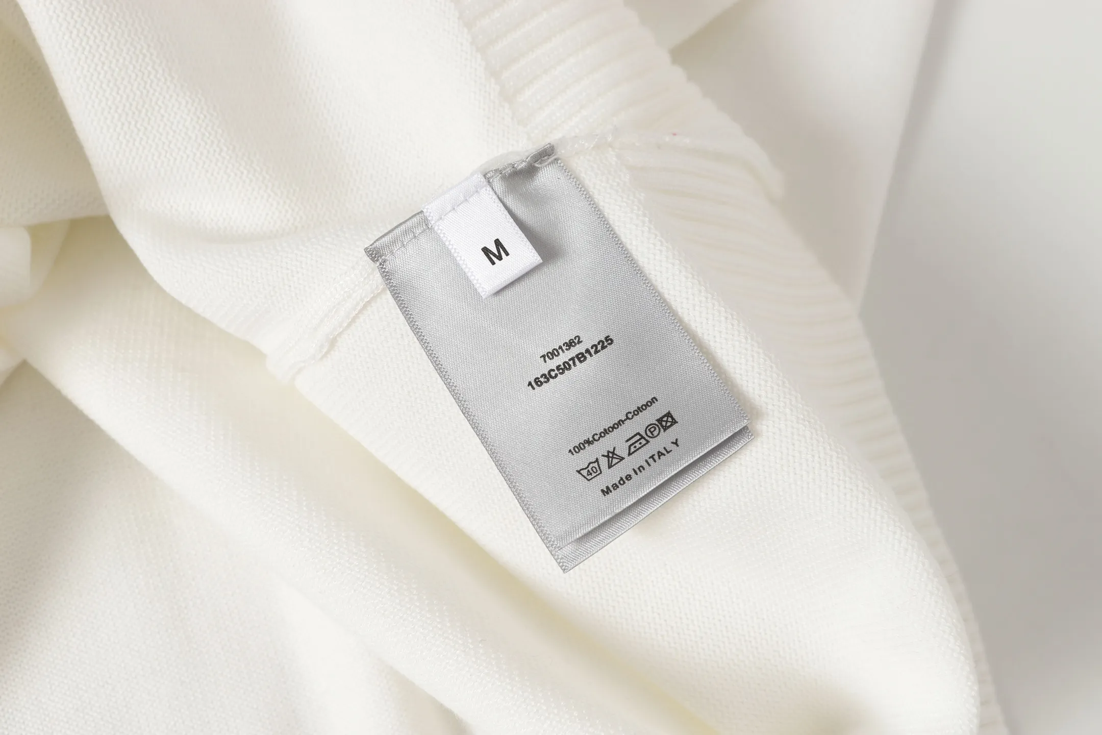 CD Archives Labels ， 。 White ， 、 。 ， 。 Dior Archives Labels ， 、 。 Size:S M L