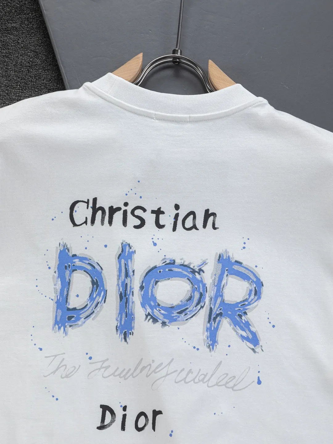 DIOR Dior dior CD S-XL Dior 26ss Classic logo+ logo Same Style t ， ， Series， Logo Classic Obliave ， s ， ， obliqve ， v ， ， y …… ， ， Dior ！ ， ， ， Breathable ~ ！！ Same Style！ : Black White Size：S-XL ： S： 50- 56- 70 M： 52- 57- 72 L： 54- 59- 74 XL： 56- 62- 76