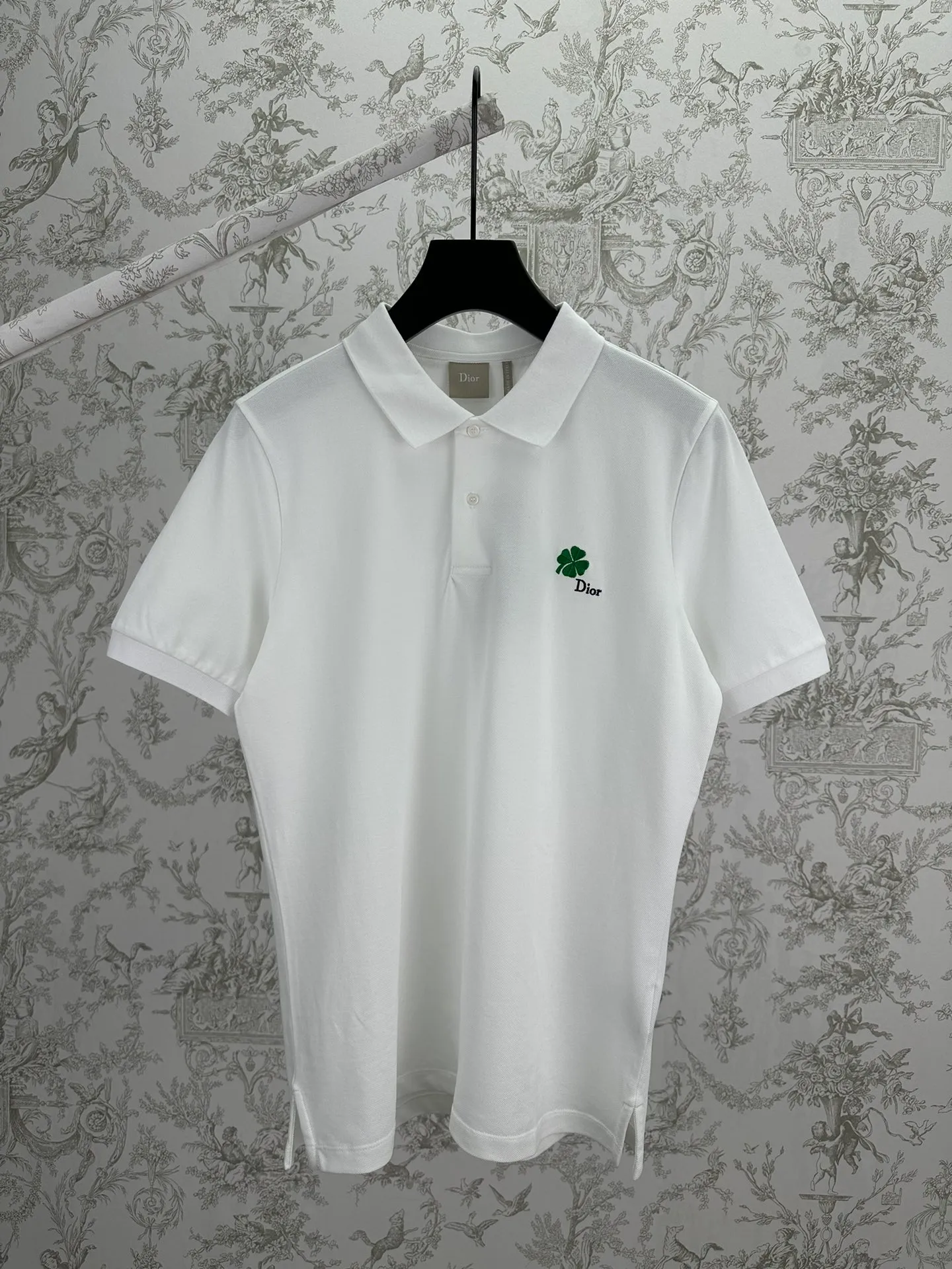25ss New Arrival Polo White Dior Clover · (Jonathan Anderson) Dior Clover Classic 。 White ， Dior Clover 。 Series ， 。 Sizes：S.M.L.XL.