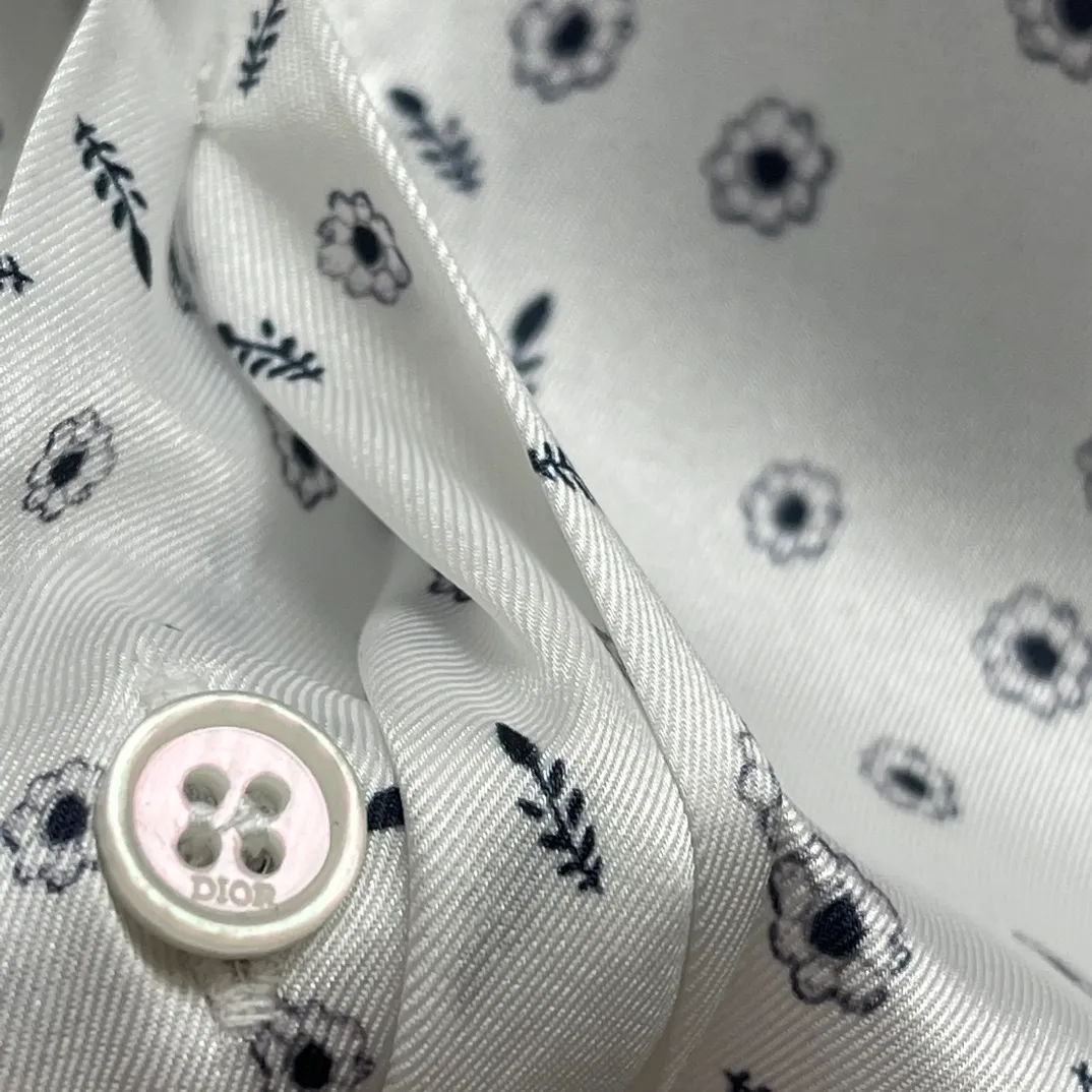 CD SIZE : S-XL DIOR AND HYLTON NEL Series， 。 White ， ， 。 ， Series 。