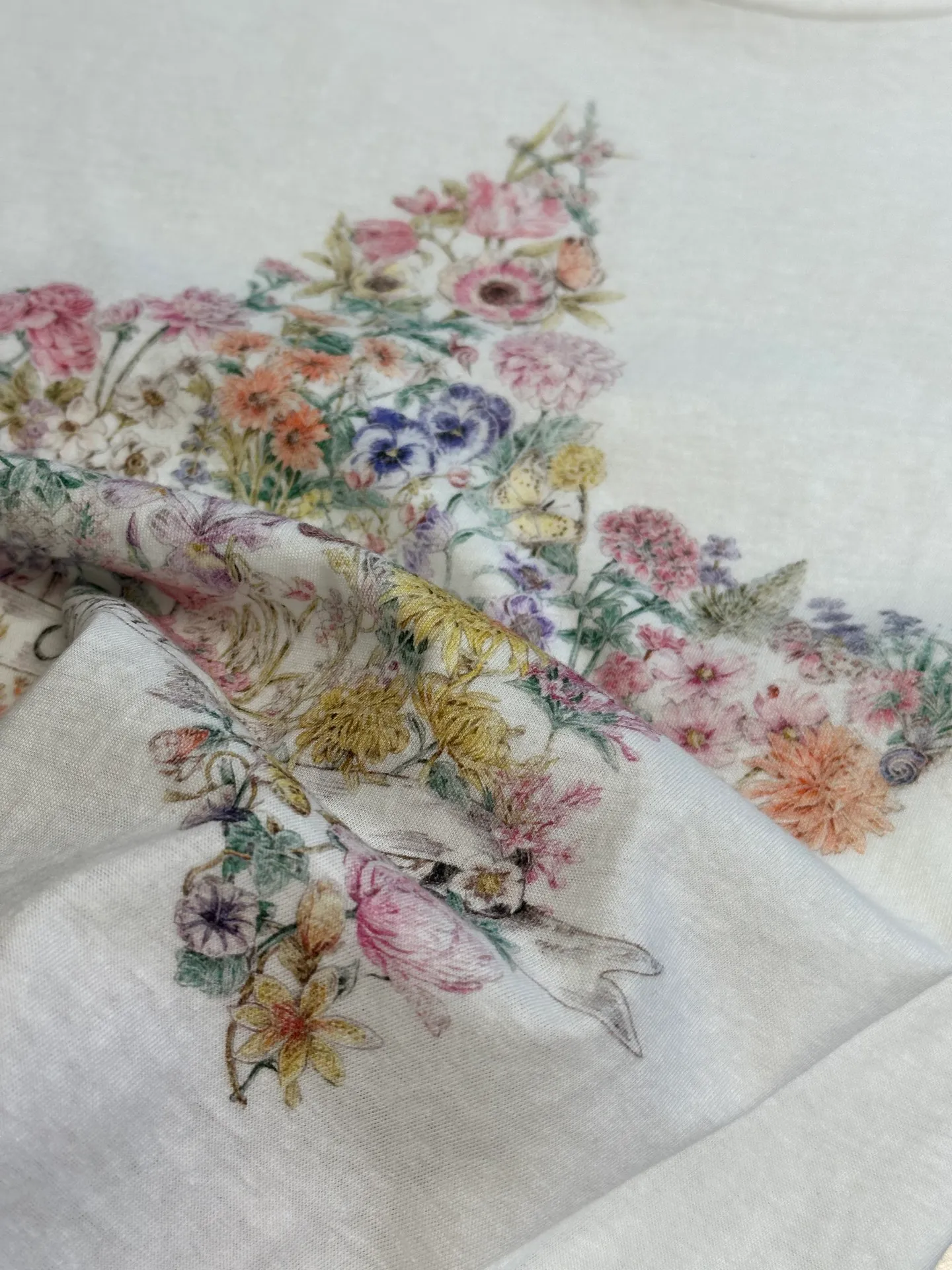 Dior T Dior Astral Flowers ， 12 ， 。 White ， ， 。 Dior Astral Flowers ， 。 size：s m l
