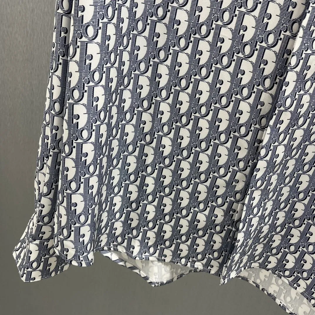 CD Classic Size S-XL Classic Oblique 。 White Blue ， ， 。 ， 。