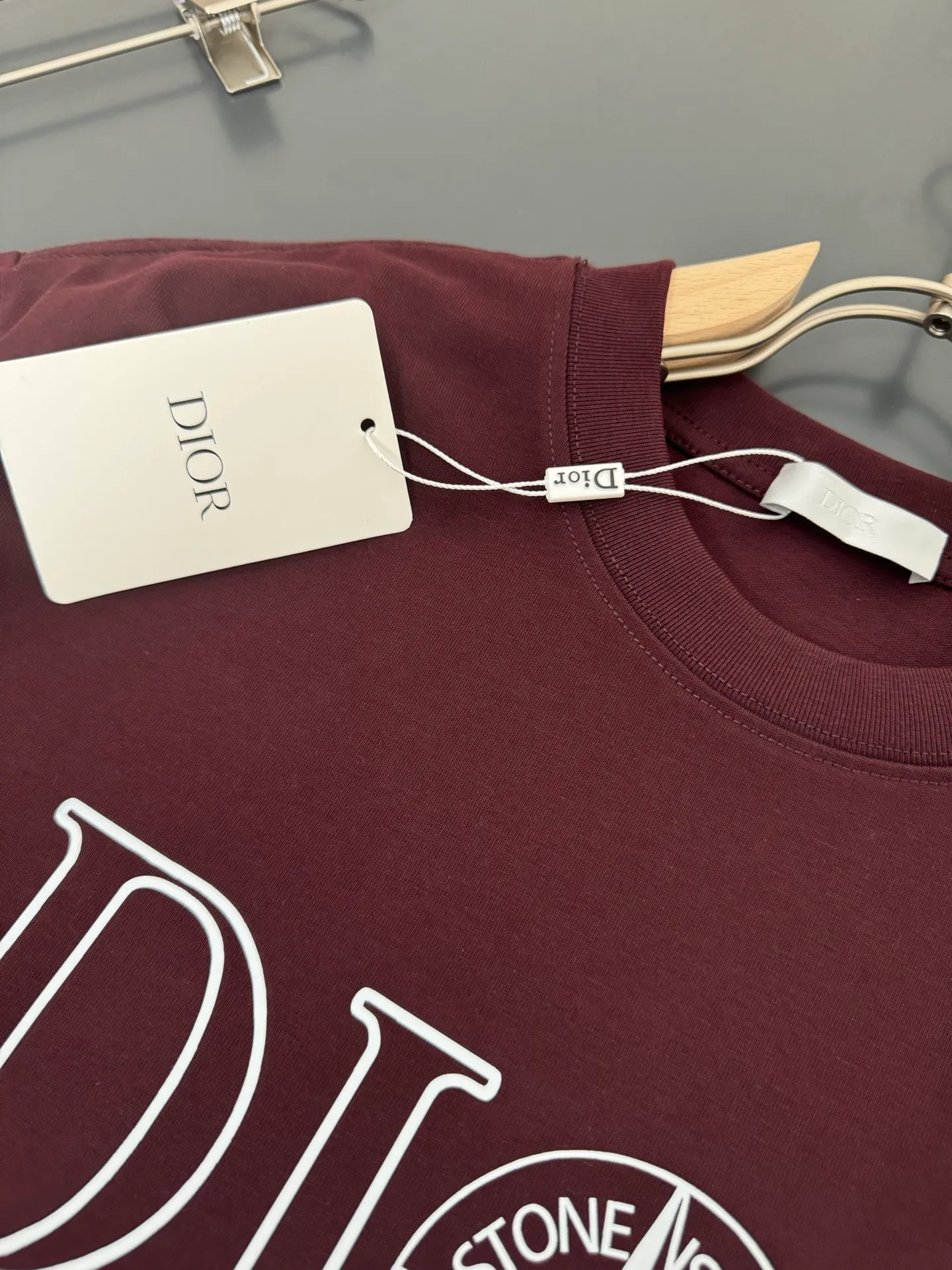 DIOR* g t Breathable logo New Arrival t ， ， Versatile ：Black White Red Sizes：S M L XL XXL