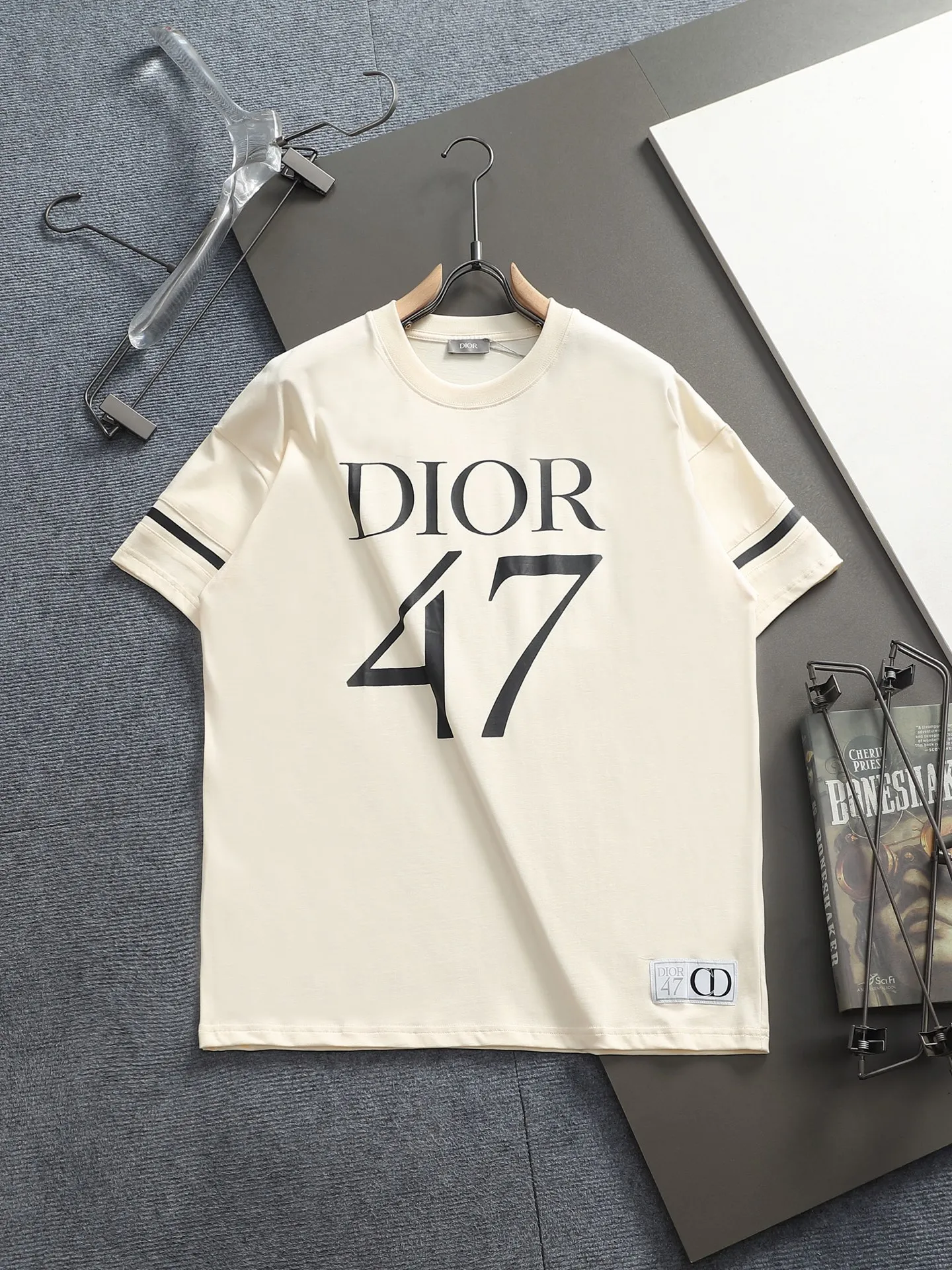 DIOR CD 47 Logo ， Retro Same Style T Versatile : White Black Size：XS~L