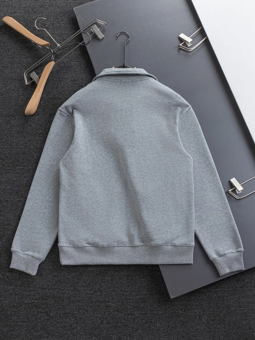 DIOR Dior CD S-XL DIOR 25ss Classic CD 🪡logo ， ，D ， ， Black White ， D LOGO ， logo ， ！ ， Classic ！！ 47 ， ， Dior ！ ， ， ， Breathable ~ ！！ ：Gray Green Size：S-XL ： S： 51- 56- 69 M： 52.5- 58- 71 L： 54- 60- 73 XL： 55.5- 62- 75