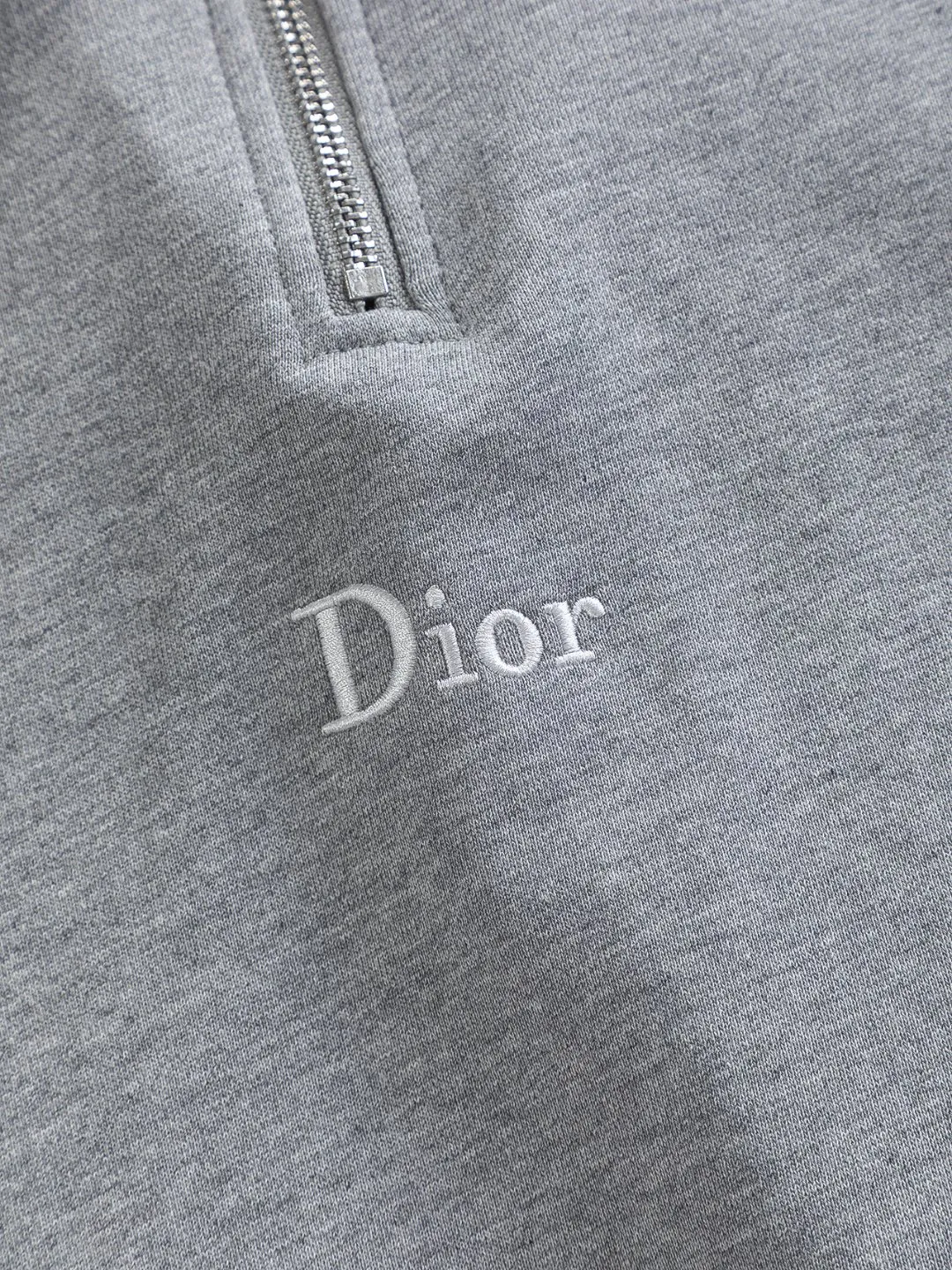 DIOR Dior CD S-XL DIOR 25ss Classic CD 🪡logo ， ，D ， ， Black White ， D LOGO ， logo ， ！ ， Classic ！！ 47 ， ， Dior ！ ， ， ， Breathable ~ ！！ ：Gray Green Size：S-XL ： S： 51- 56- 69 M： 52.5- 58- 71 L： 54- 60- 73 XL： 55.5- 62- 75