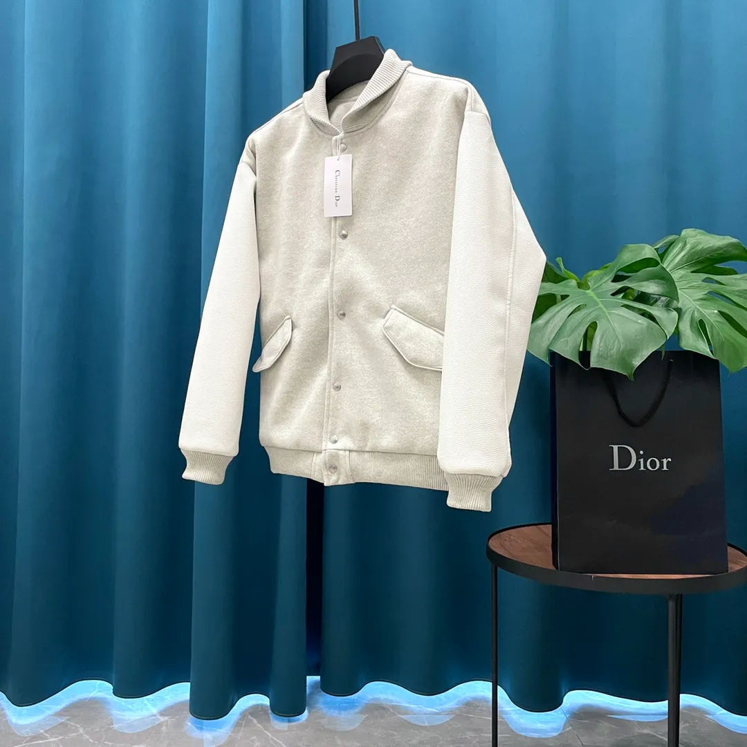 Dior➡️ 2025ss ， 。 LV ， ， 。 1 ， 。 ， 。Premium ！ ！ Quality！