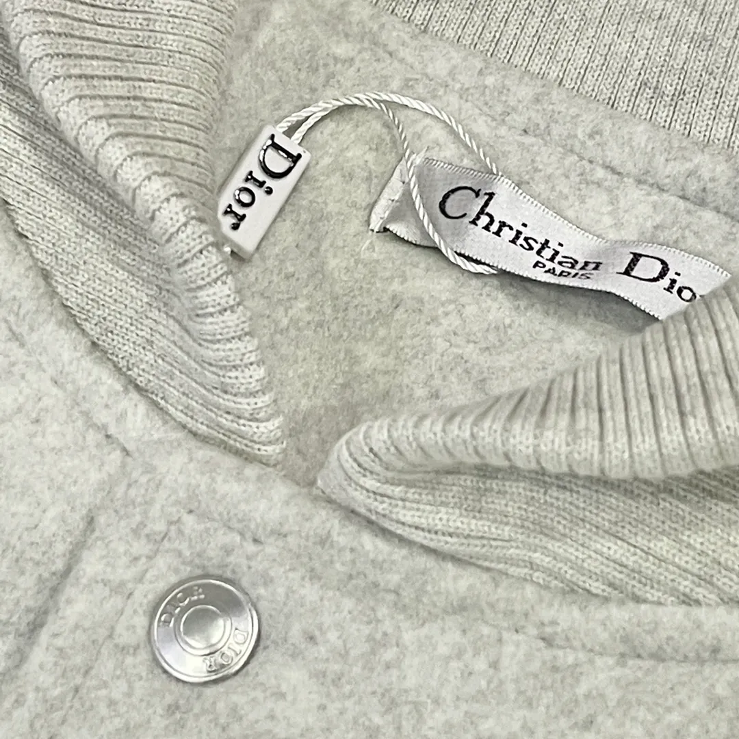 Dior➡️ 2025ss ， 。 LV ， ， 。 1 ， 。 ， 。Premium ！ ！ Quality！