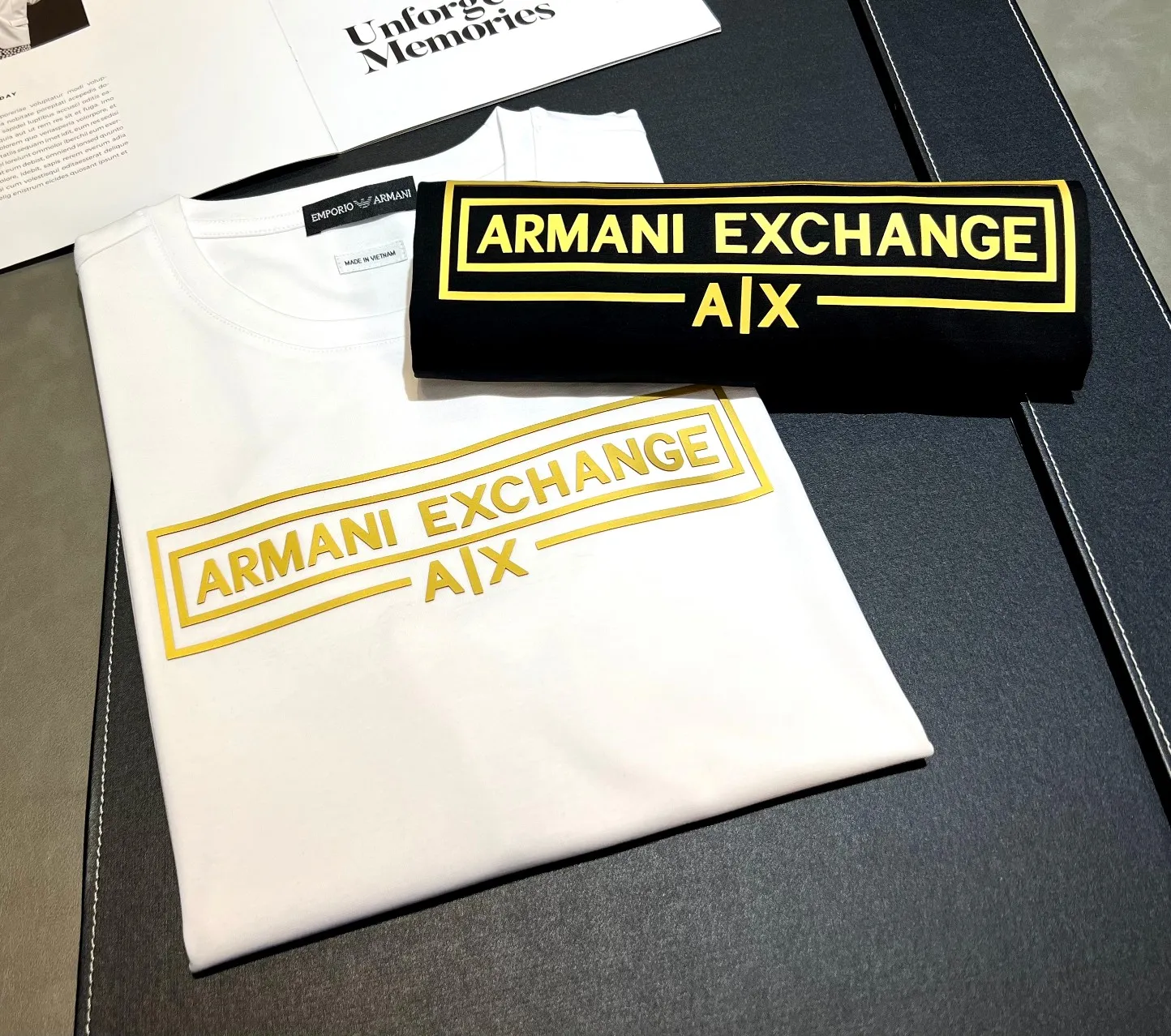 New Arrival mercerized cotton weight short-sleeved T-shirt logo: EA Armani Process: silicone Color: black/white Sizes: M~3XL