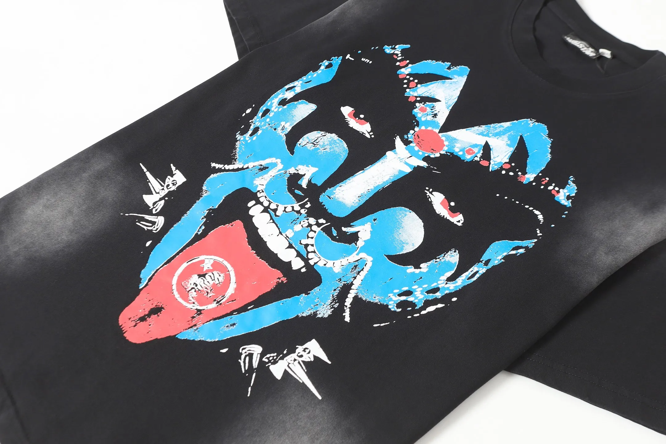 # ｜ Hellstar T （fabric):32 Sizes（size）：S-M L X L （colour）： Black（ ）