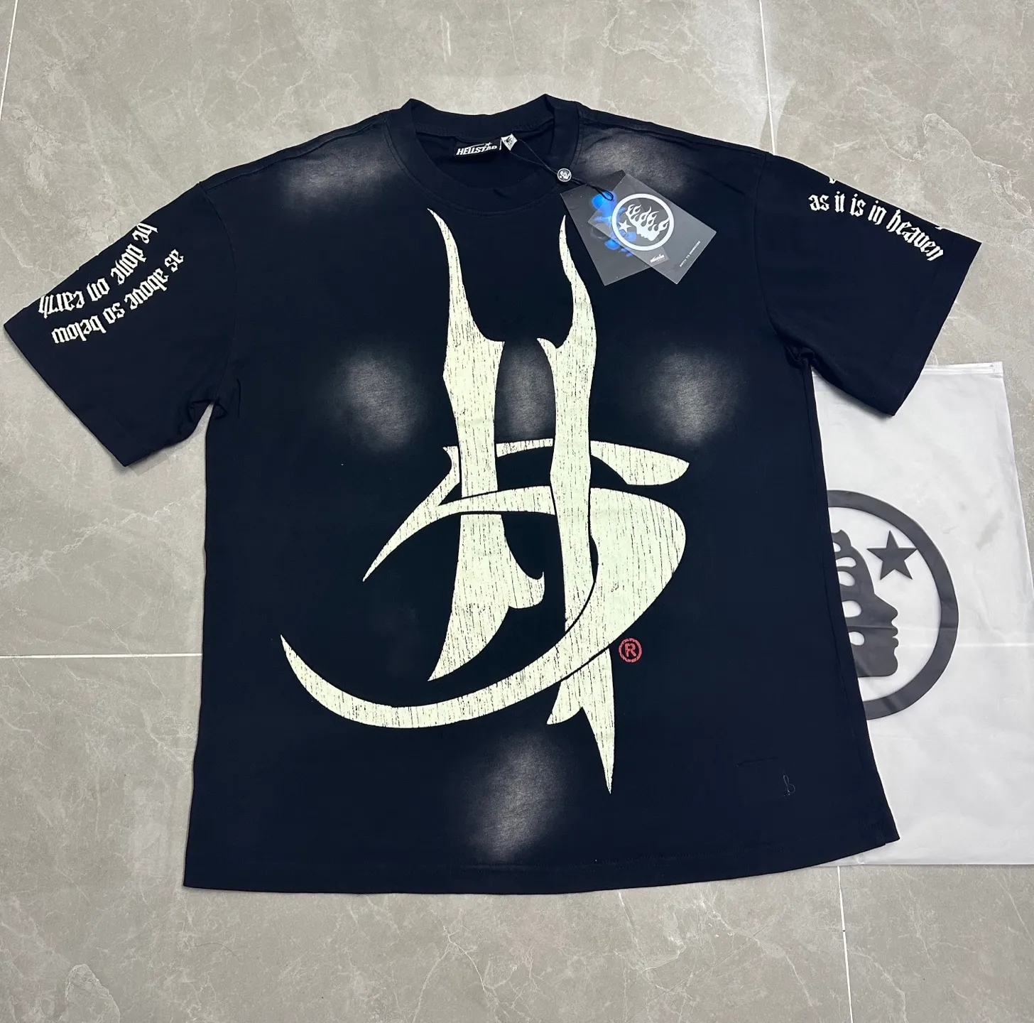 # Black ｜ Hellstar T （fabric):32 Sizes（size）：S-M L X L （colour）： Black（ ）