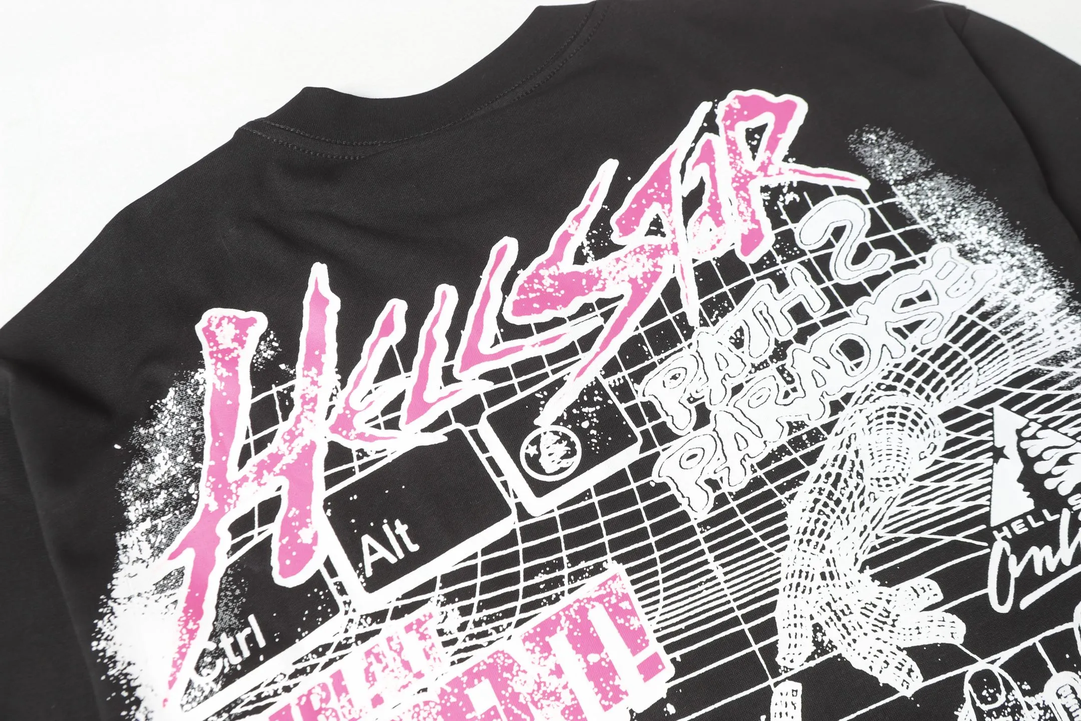 #White/Black ｜ In Stock Hellstar 、 T （fabric):32 Sizes（size）：S-M L X L （colour）：White、Black