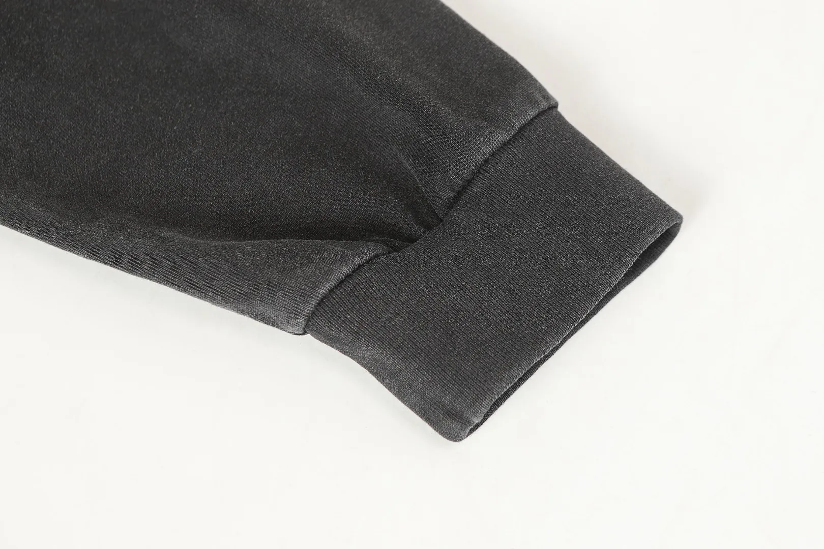 G # Black I . Godspeed Retro T （ ） （fabric）： 26 Sizes（size）：S-M-L-XL （colour）： Black