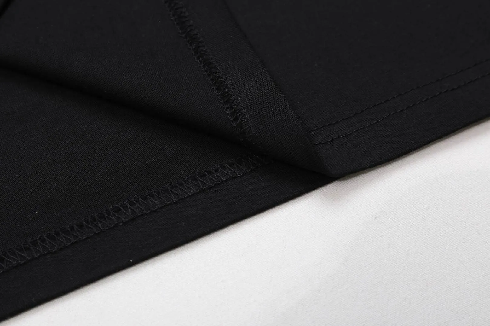 OF 06 OFF-WHITEClassic Hot Sale OW 23ss T oversize ， 220 ， ， 260 32 ， ， 1*1 ， 。 ， ， ， ， YB 。 ， ？ ， ， 。 ， ， ， ， 。 ， 。 YB ， logo 。 ： Size:XS.S.M.L(oversize )