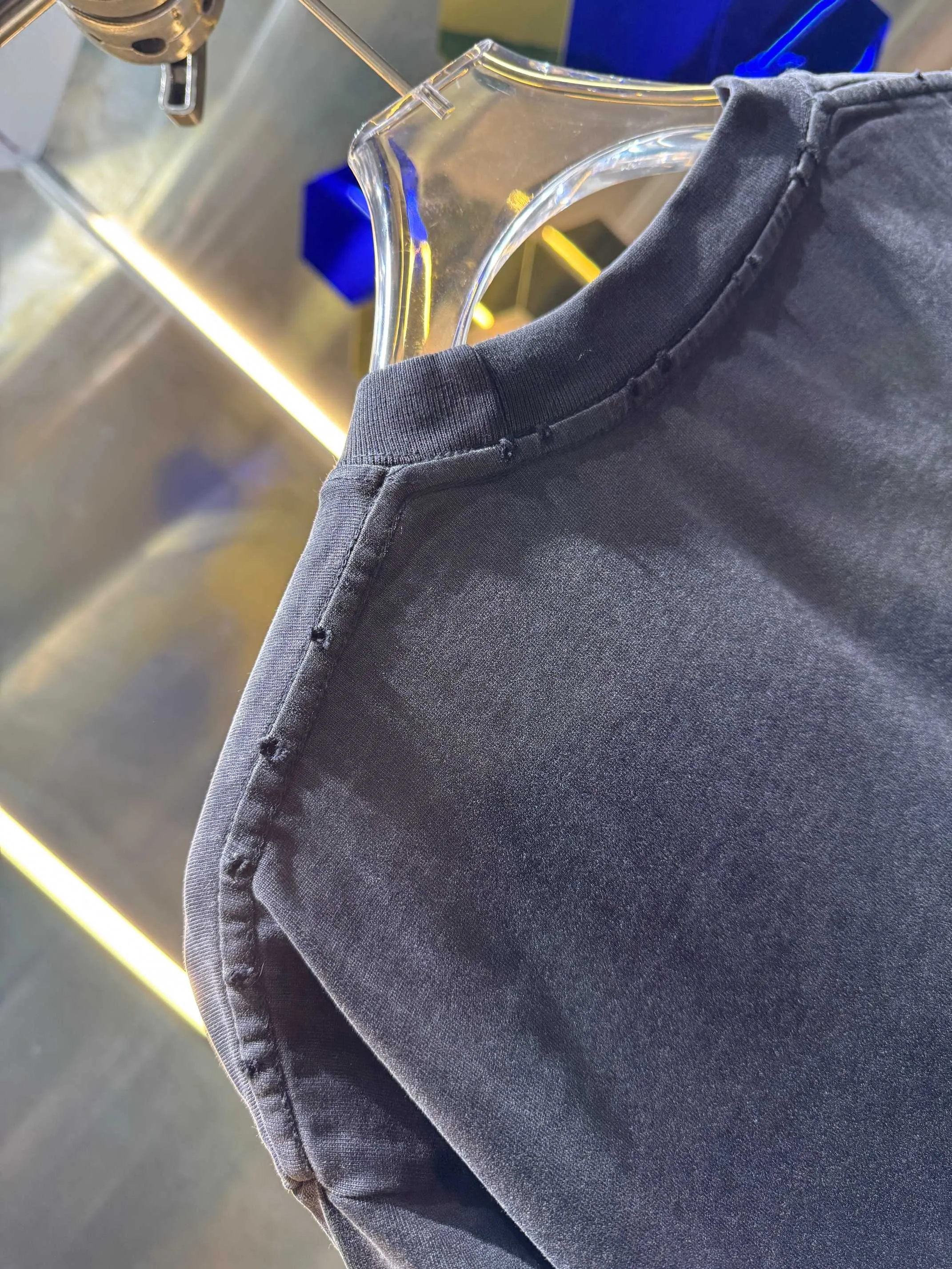 OFF-white/2026 Spring/Summer New Arrival Washed and worn 320g round neck short-sleeved tee, same style loose version for men and women, hangtag, collar label, wash mark, complete with three labels Color: Washed black, Washed white, Washed gray, Brown Size: S M L XL XXL