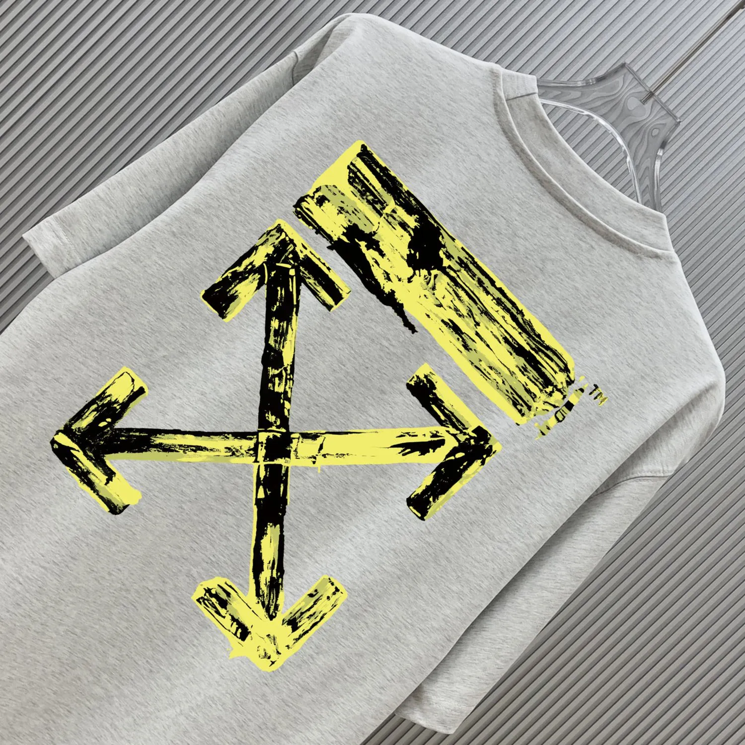 85💰 (Strictly control Quality) Style: off-white short-sleeved T-shirt Fabric: 300g double yarn 100% cotton Rib: 320g Sorona 1*1 trendy brand Process: Printing Color: White Pink Red Blue Gray Black Size: M-4XL No gender distinction Men and women Same Style