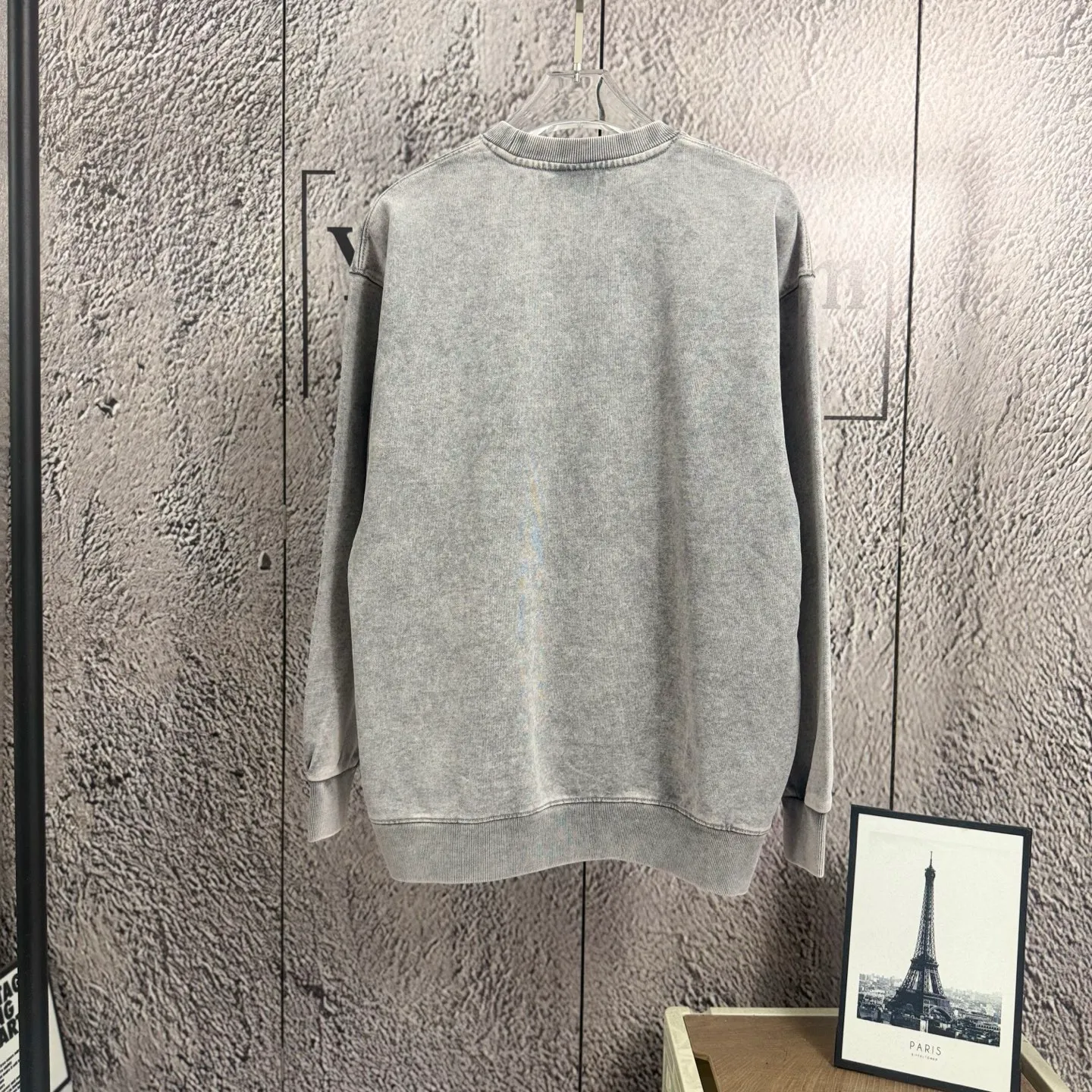 "𝙉𝙚𝙬⚜️off" 2026* Autumn and Winter New Arrival long-sleeved sweatshirt for men and women Same Style double-strand terry cotton 430g distressed fried snowflake, long-sleeved sweatshirt print Size: S M L XL XXL Color: Black Rose Red Khaki Gray Dark Red