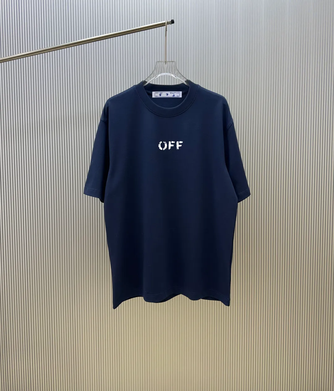 85💰 (Strictly control Quality) Style: off-white short-sleeved T-shirt Fabric: 300g double yarn 100% cotton Rib: 320g Sorona 1*1 trendy brand Process: Printing Color: White Night Blue Floral Gray Red Black Size: M-4XL No gender distinction Men and women Same Style