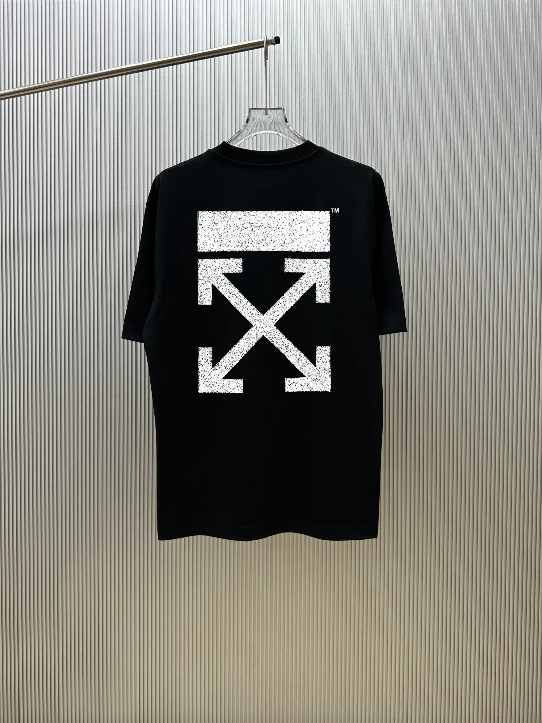 85💰 (Strictly control Quality) Style: off-white short-sleeved T-shirt Fabric: 300g double yarn 100% cotton Rib: 320g Sorona 1*1 trendy brand Process: Printing Color: White Pink Red Blue Gray Black Size: M-4XL No gender distinction Men and women Same Style
