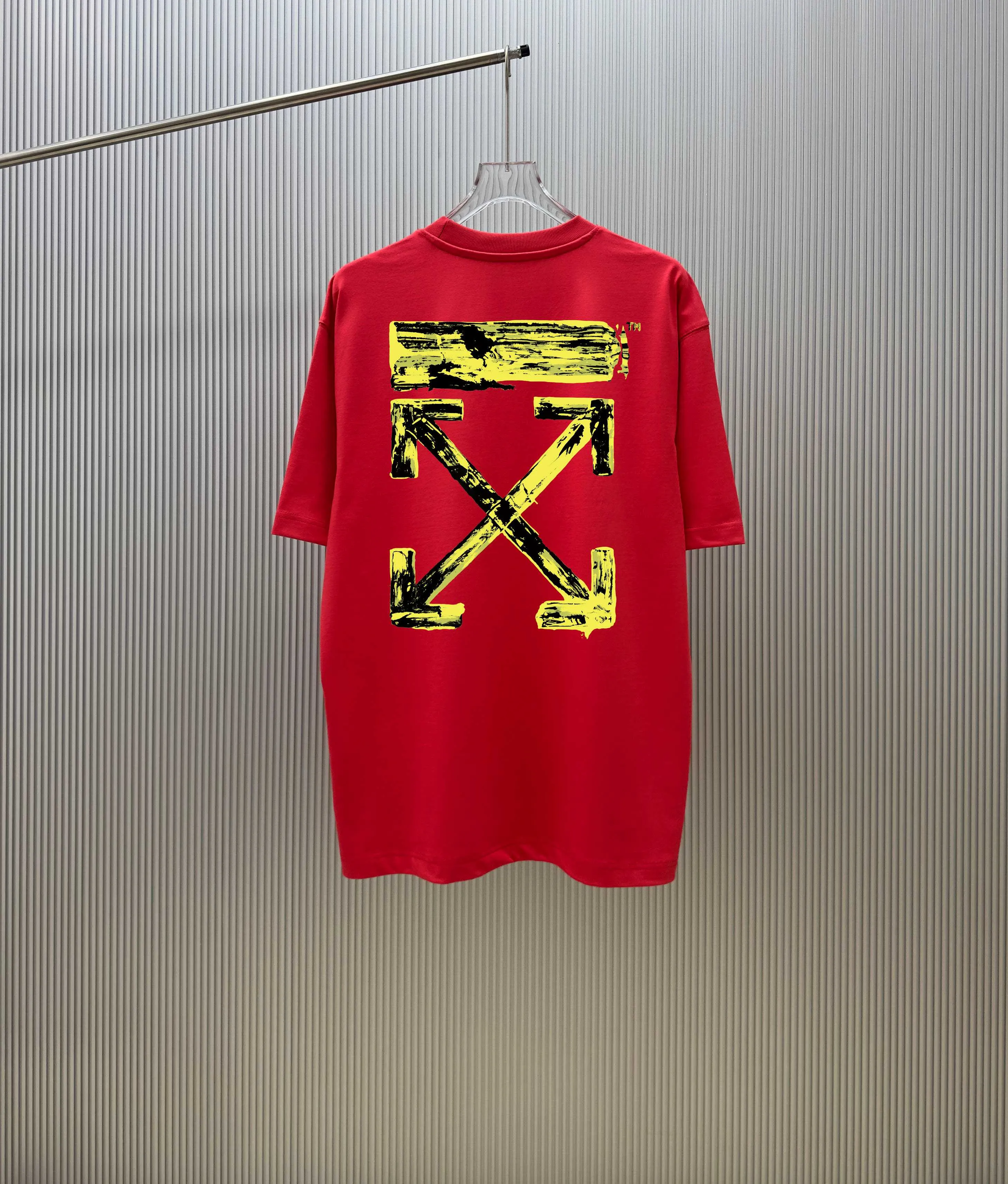 85💰 (Strictly control Quality) Style: off-white short-sleeved T-shirt Fabric: 300g double yarn 100% cotton Rib: 320g Sorona 1*1 trendy brand Process: Printing Color: White Pink Red Blue Gray Black Size: M-4XL No gender distinction Men and women Same Style