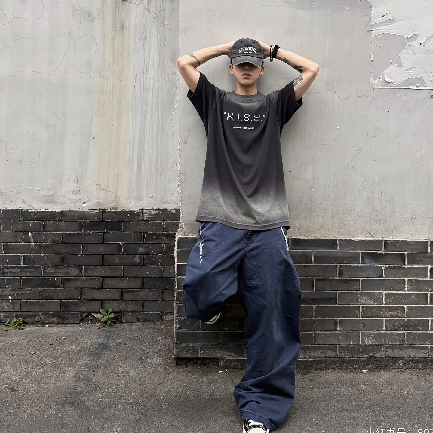 "𝙉𝙚𝙬⚜️off" 2026 Spring and Summer New Arrival short-sleeved T-shirt 32 count 275g heavy double yarn cotton, old washed gradient print Color: Black Green Royal Blue Sizes: S M L XL XXL