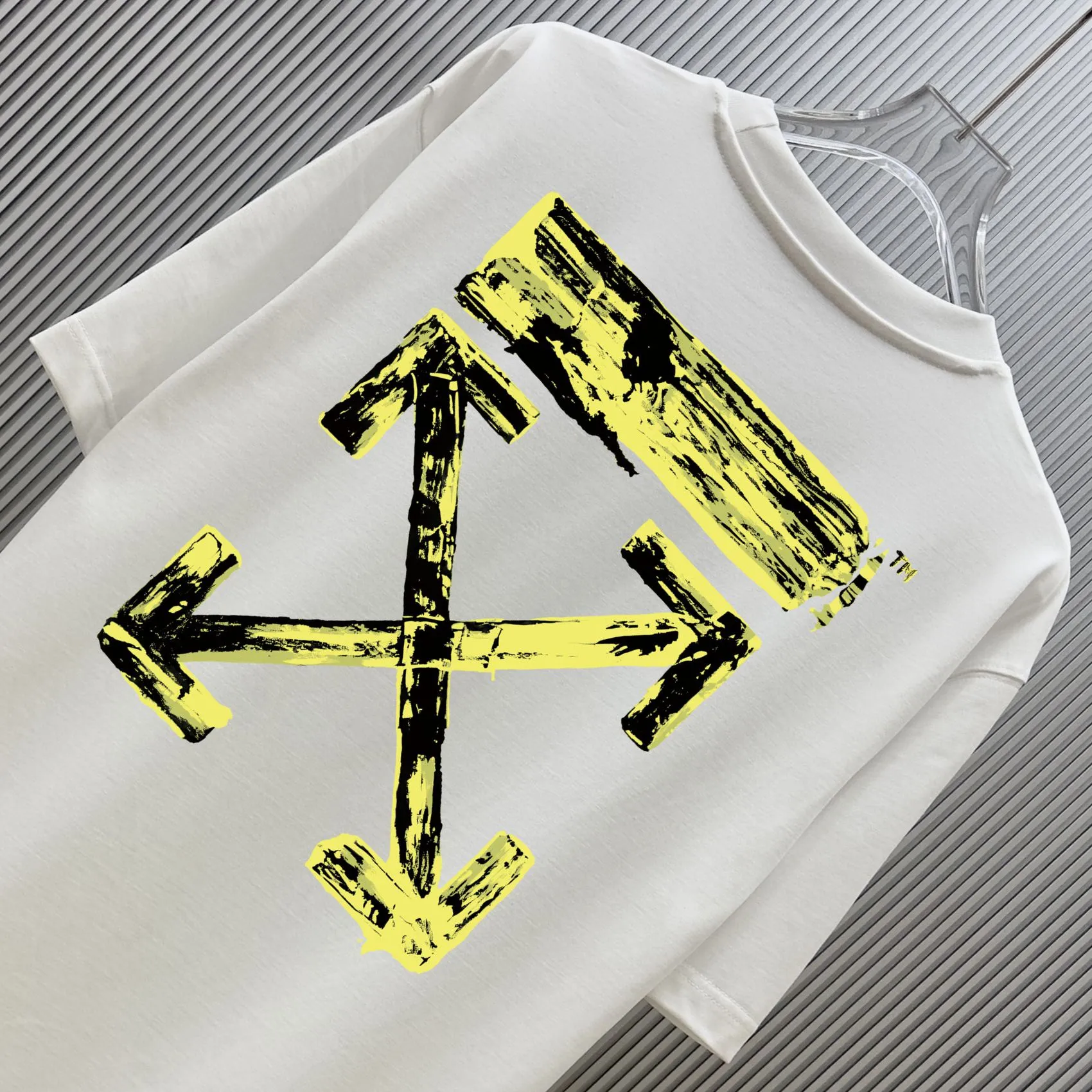 85💰 (Strictly control Quality) Style: off-white short-sleeved T-shirt Fabric: 300g double yarn 100% cotton Rib: 320g Sorona 1*1 trendy brand Process: Printing Color: White Pink Red Blue Gray Black Size: M-4XL No gender distinction Men and women Same Style