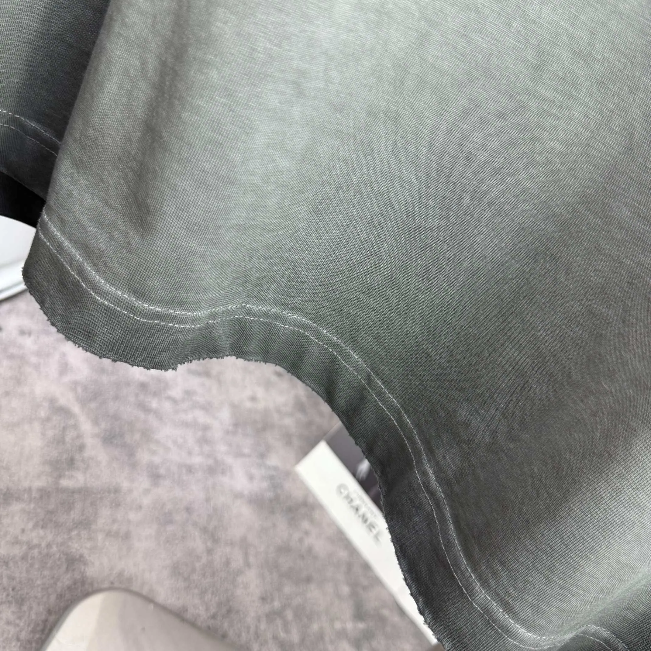 # OFF 2026 Spring and Summer New Arrival Washed and worn 320g round neck short-sleeved tee for men and women Same Style loose version Color: Washed black Washed white Washed gray Brown Size: S M L XL XXL Size: S (90-130 pounds) M (120-150 pounds) L (140-165 pounds) (180-210 pounds)