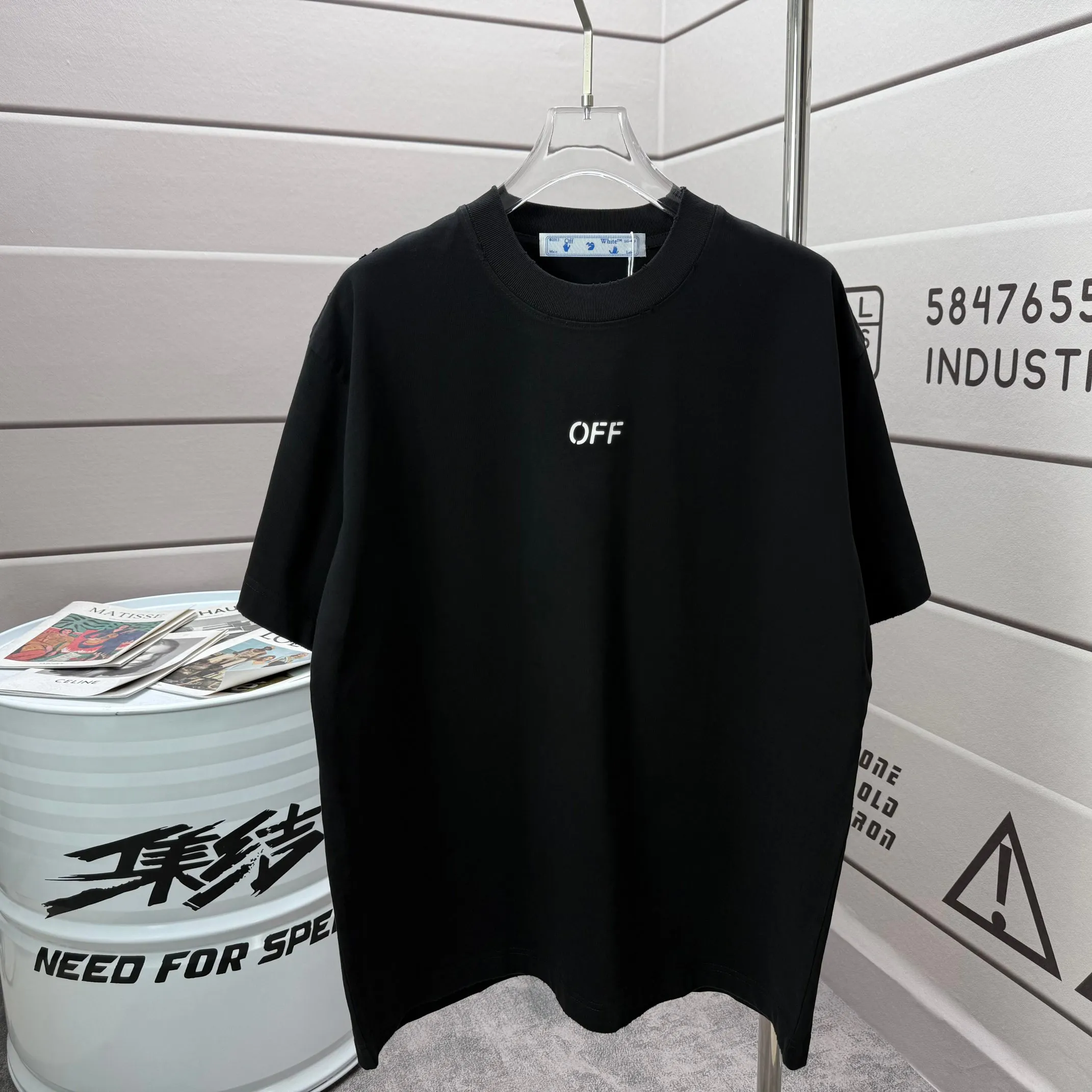 # OFF 2026 Spring and Summer New Arrival Washed and worn 320g round neck short-sleeved tee Men and women Same Style loose version Silicone + hot diamond process Color: Washed dark black Washed white Washed gray Brown Washed Red Size: S M L XL XXL Size: S (90-130 pounds) M (120-150 pounds) L (140-165 pounds) XL (160-180 catties) XXL (180-210 catties)