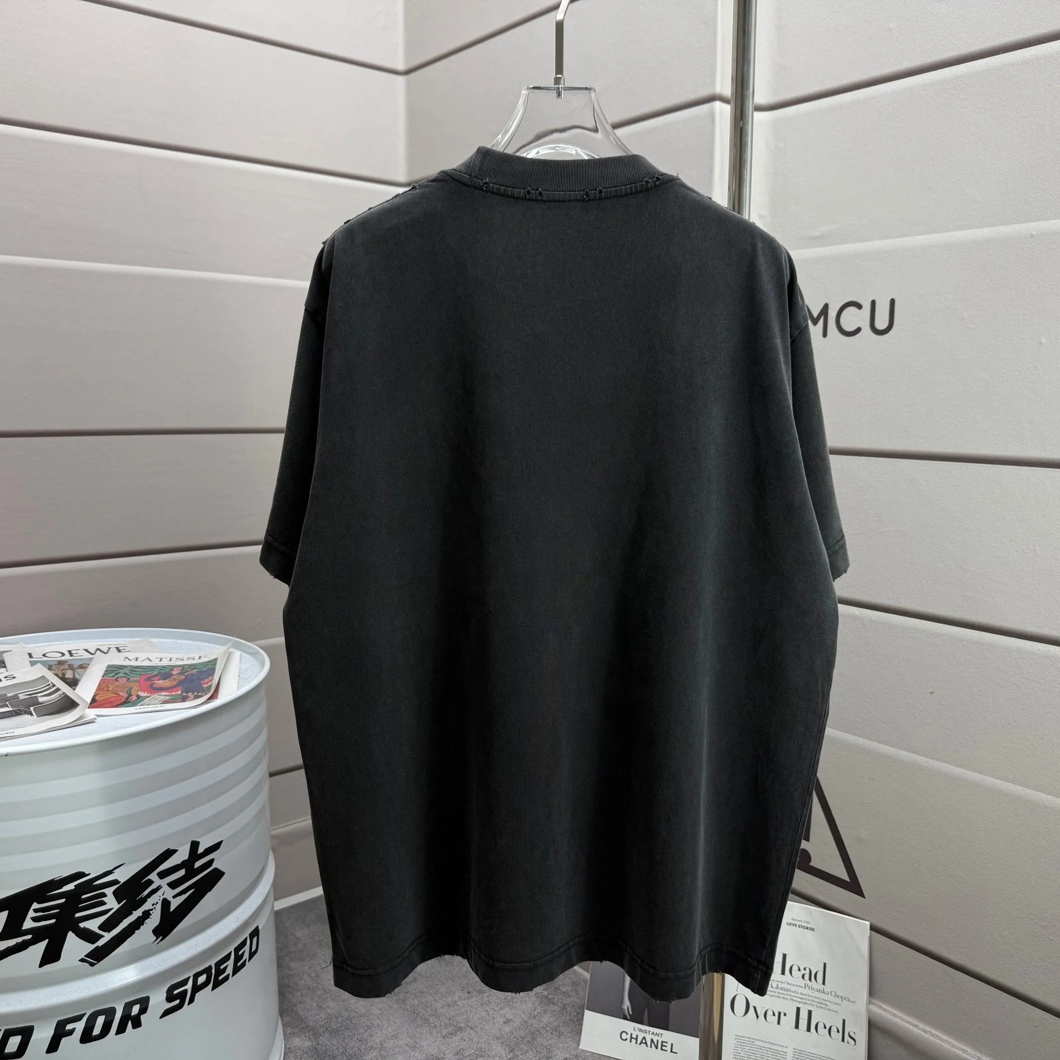 # OFF 2026 Spring and Summer New Arrival Washed and worn 320g round neck short-sleeved tee for men and women Same Style loose version Color: Washed black Washed white Washed gray Brown Size: S M L XL XXL Size: S (90-130 pounds) M (120-150 pounds) L (140-165 pounds) (180-210 pounds)