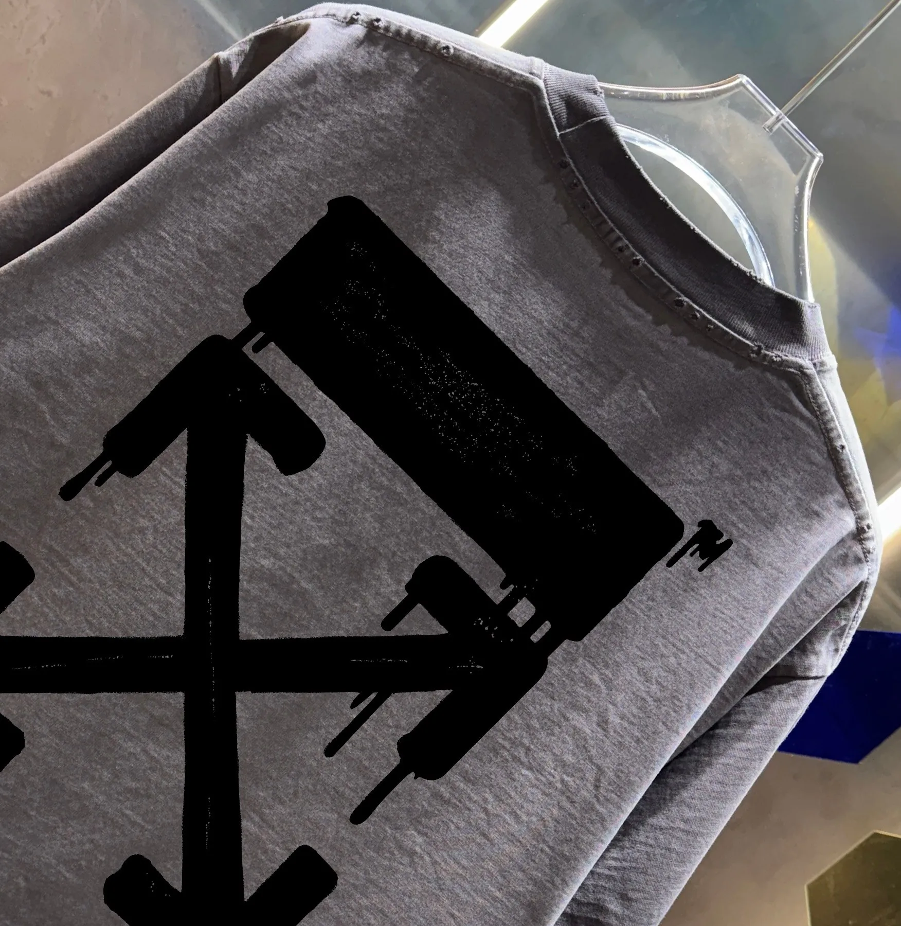 OFF-white/2026 Spring/Summer New Arrival Washed and worn 320g round neck short-sleeved tee, same style loose version for men and women, hangtag, collar label, wash mark, complete with three labels Color: Washed black, Washed white, Washed gray, Brown Size: S M L XL XXL