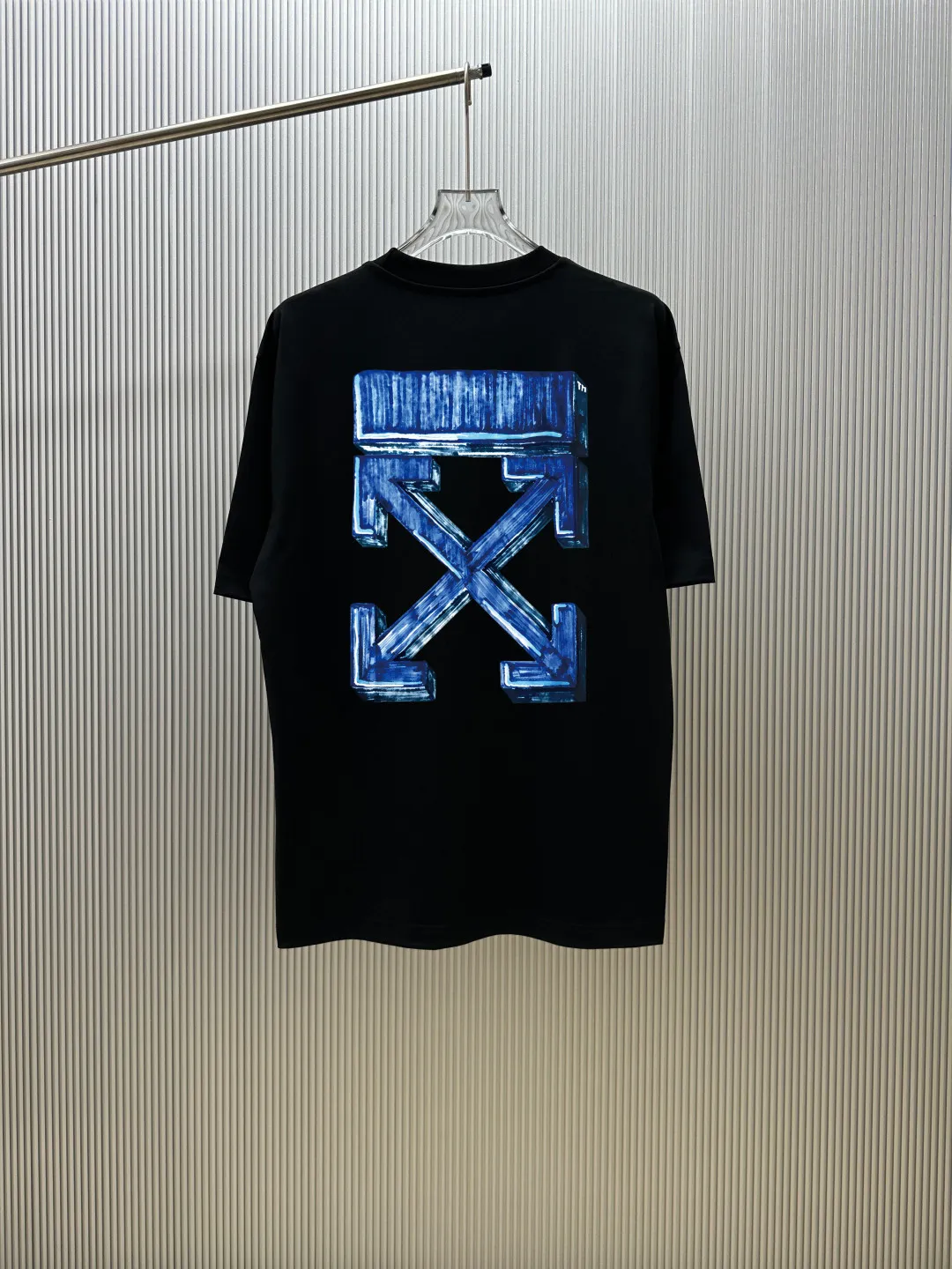 85💰 (Strictly control Quality) Style: off-white short-sleeved T-shirt Fabric: 300g double yarn 100% cotton Rib: 320g Sorona 1*1 trendy brand Process: Printing Color: White Red Night Blue Floral Gray Black Size: M-4XL No gender distinction Men and women Same Style