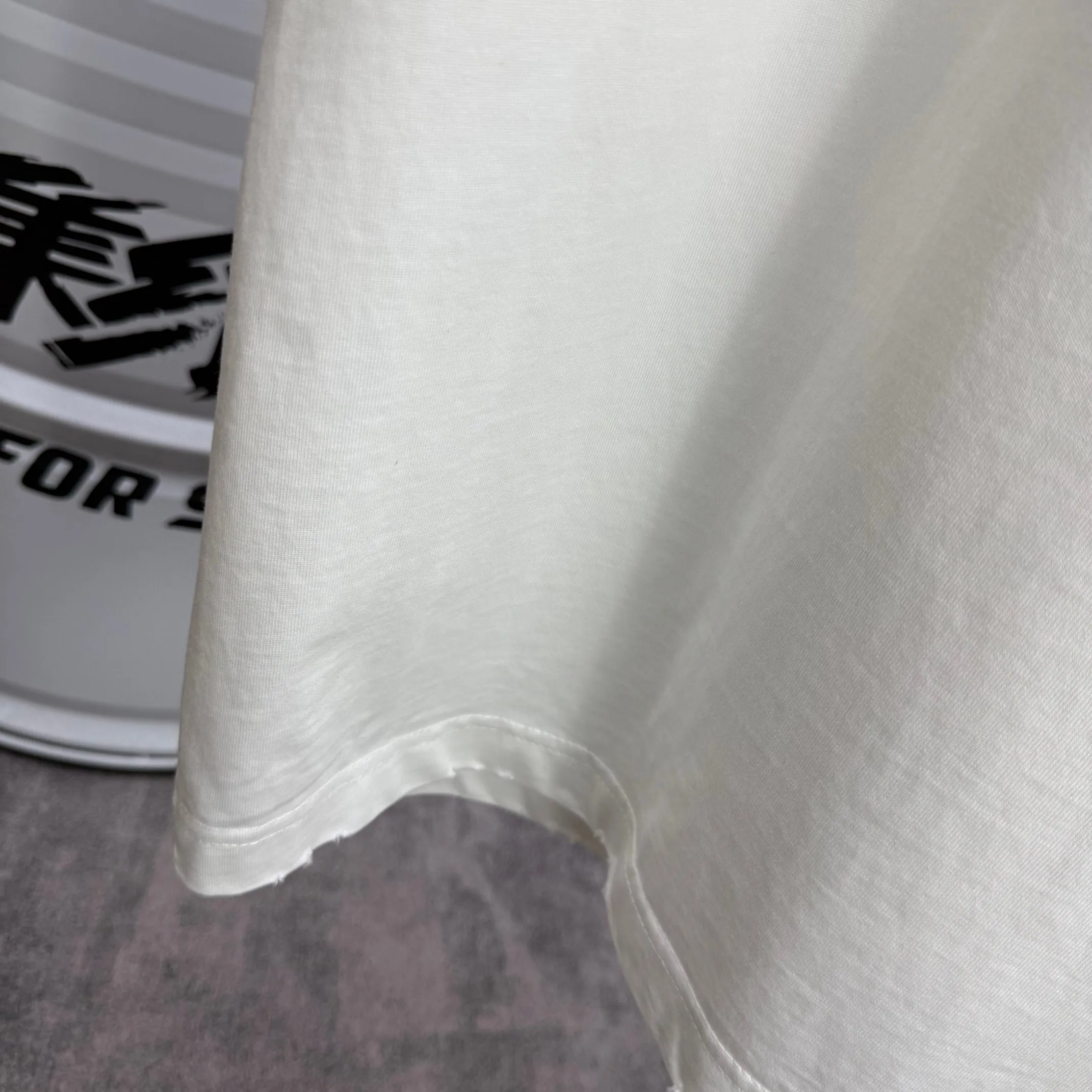 # OFF 2026 Spring and Summer New Arrival Washed and worn 320g round neck short-sleeved tee for men and women Same Style loose version Color: Washed black Washed white Washed gray Brown Size: S M L XL XXL Size: S (90-130 pounds) M (120-150 pounds) L (140-165 pounds) (180-210 pounds)