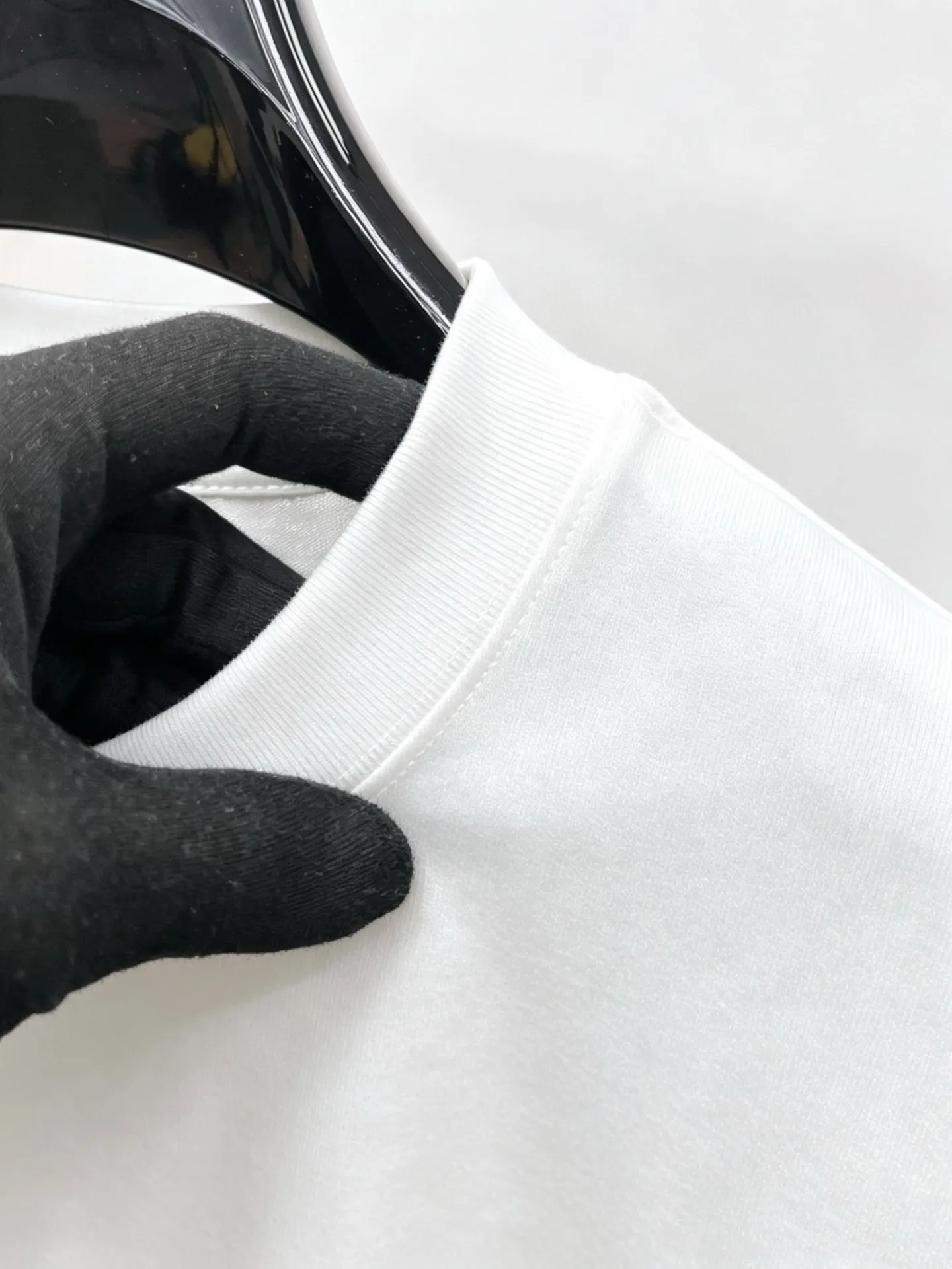 off white 2026 spring and summer new products, short-sleeved T-shirt, same style for men and women, 280g double yarn pure cotton fabric with 300 craw pattern, soft and delicate feel, Size: S M L XL XXL, five sizes, color: Black White