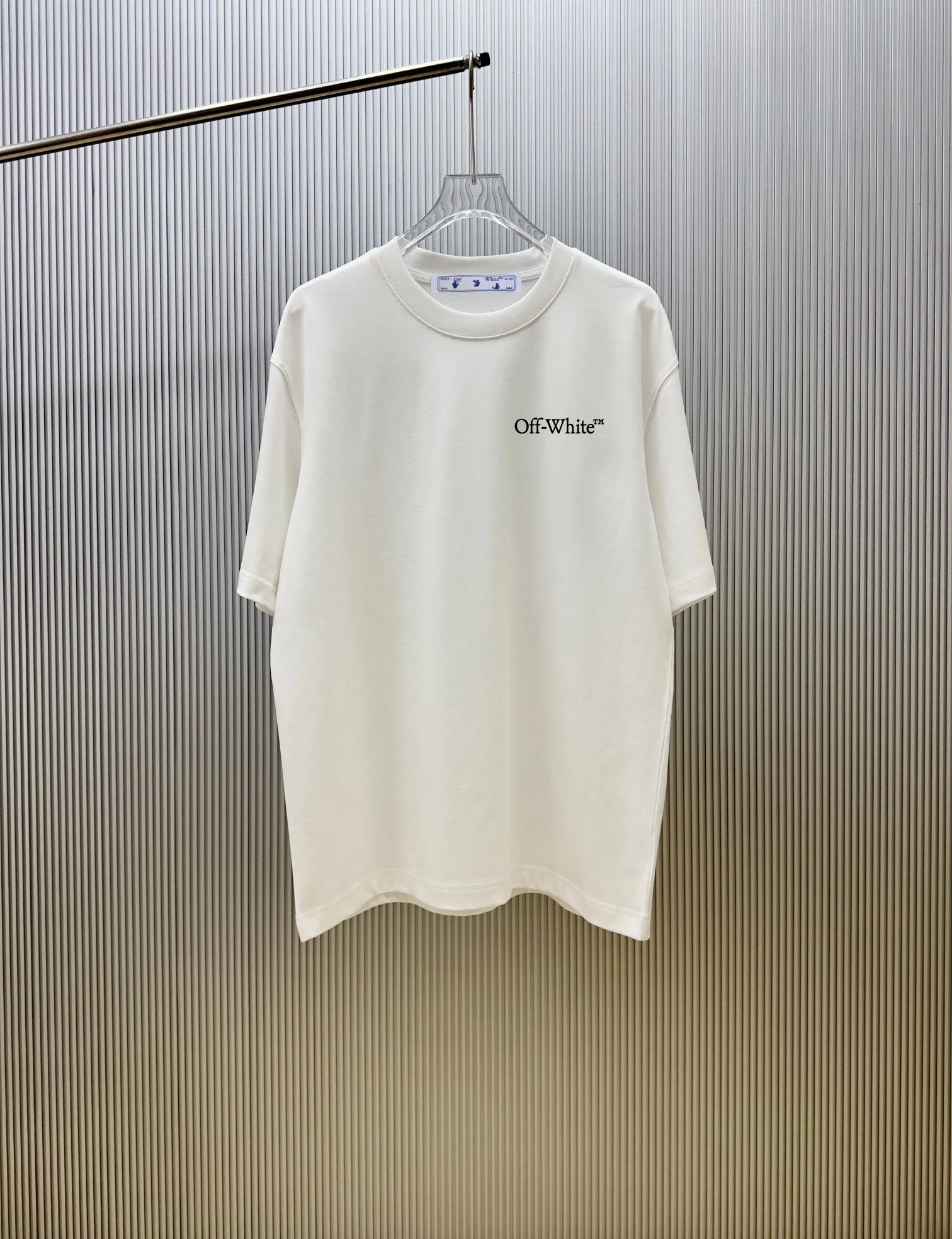 85💰 (Strictly control Quality) Style: off-white short-sleeved T-shirt Fabric: 300g double yarn 100% cotton Rib: 320g Sorona 1*1 trendy brand Process: Printing Color: White Orange Red Blue Floral Gray Black Size: M-4XL No gender distinction Men and women Same Style